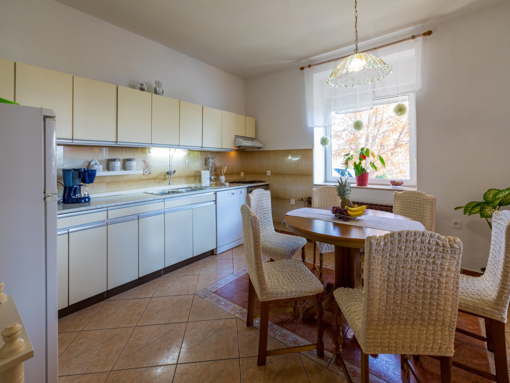 Apartments Ljiljana 62537-A1