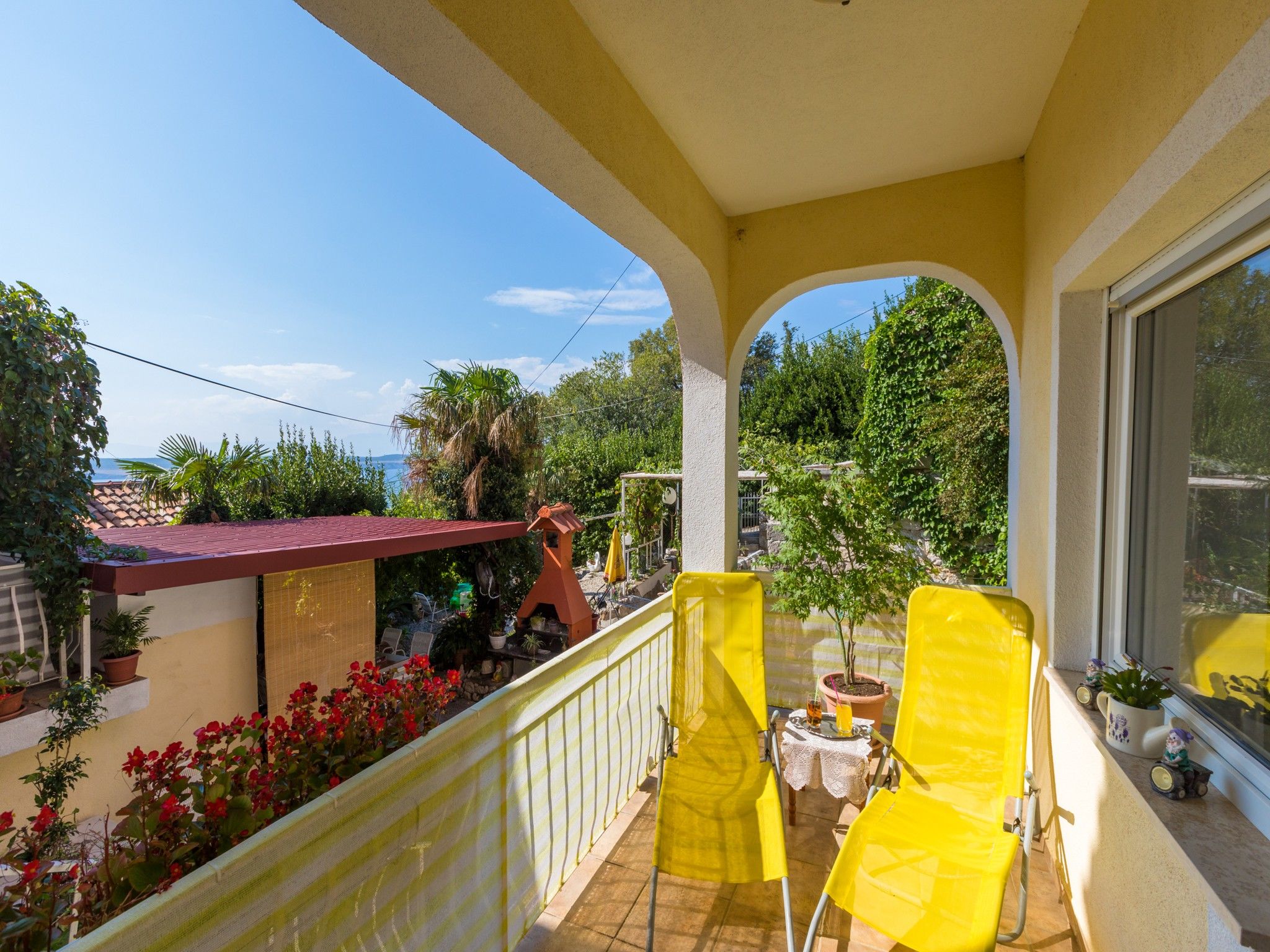 Apartments Ljiljana 62537-A1