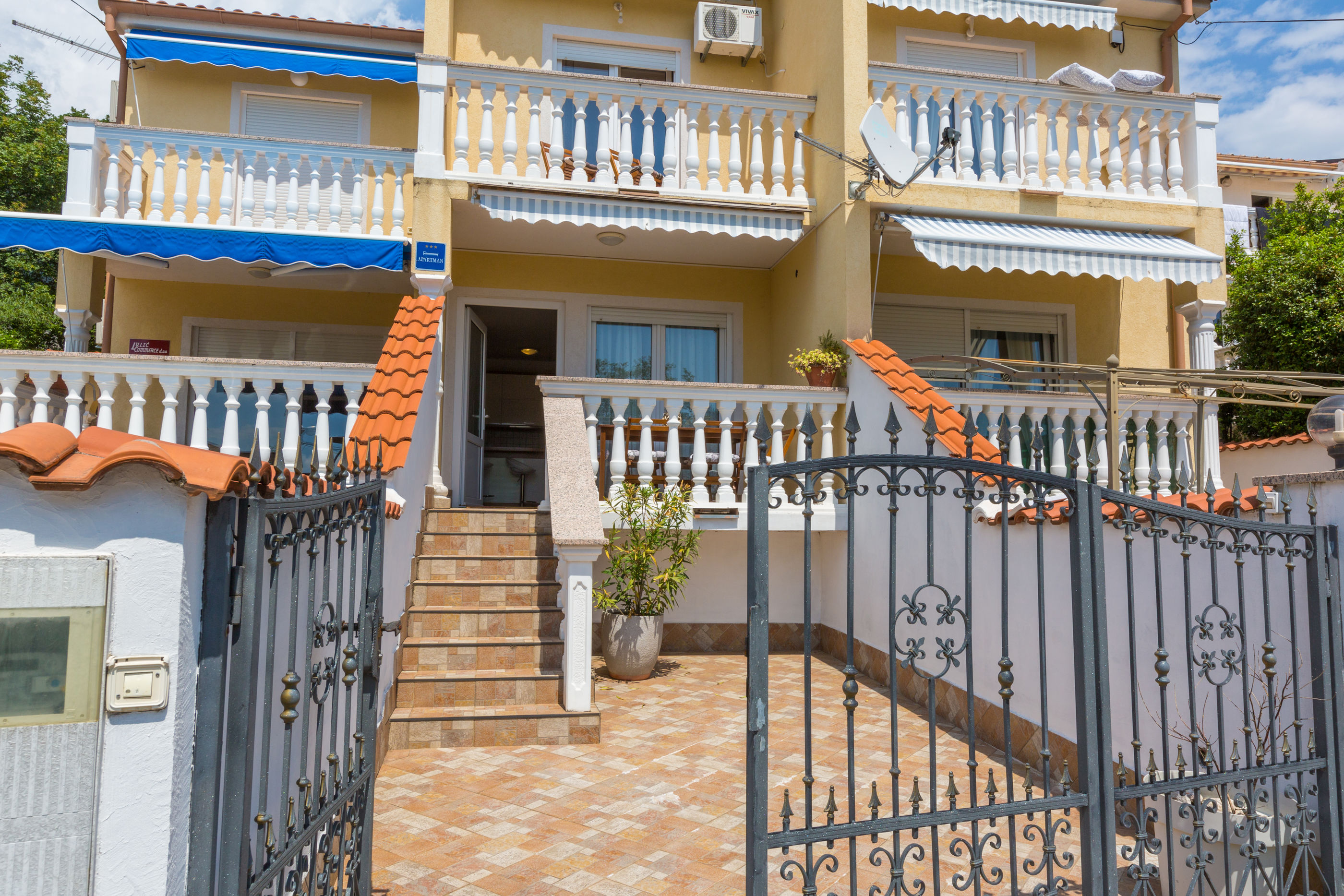 House HOME IVICA 62573-A1