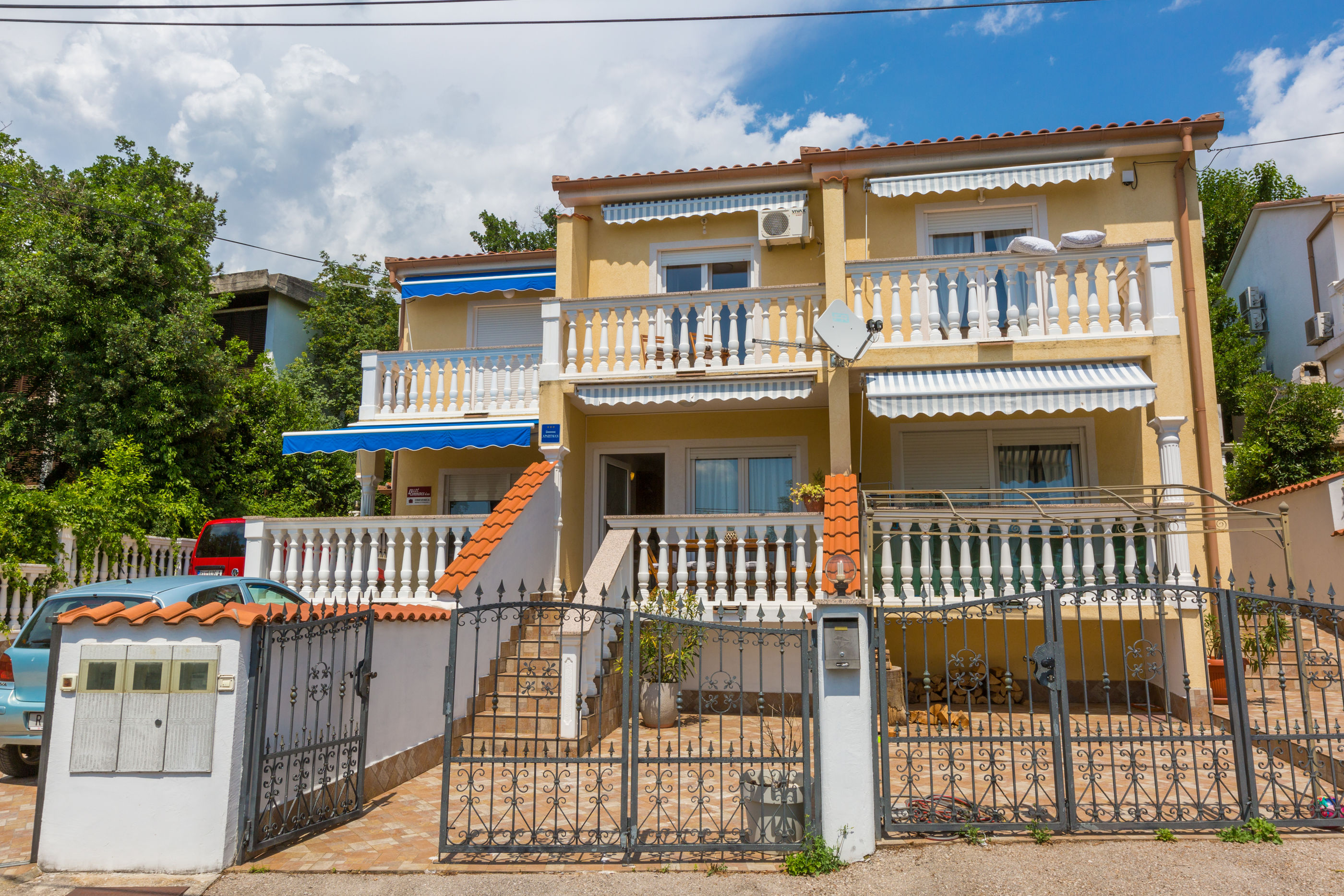 House HOME IVICA 62573-A1