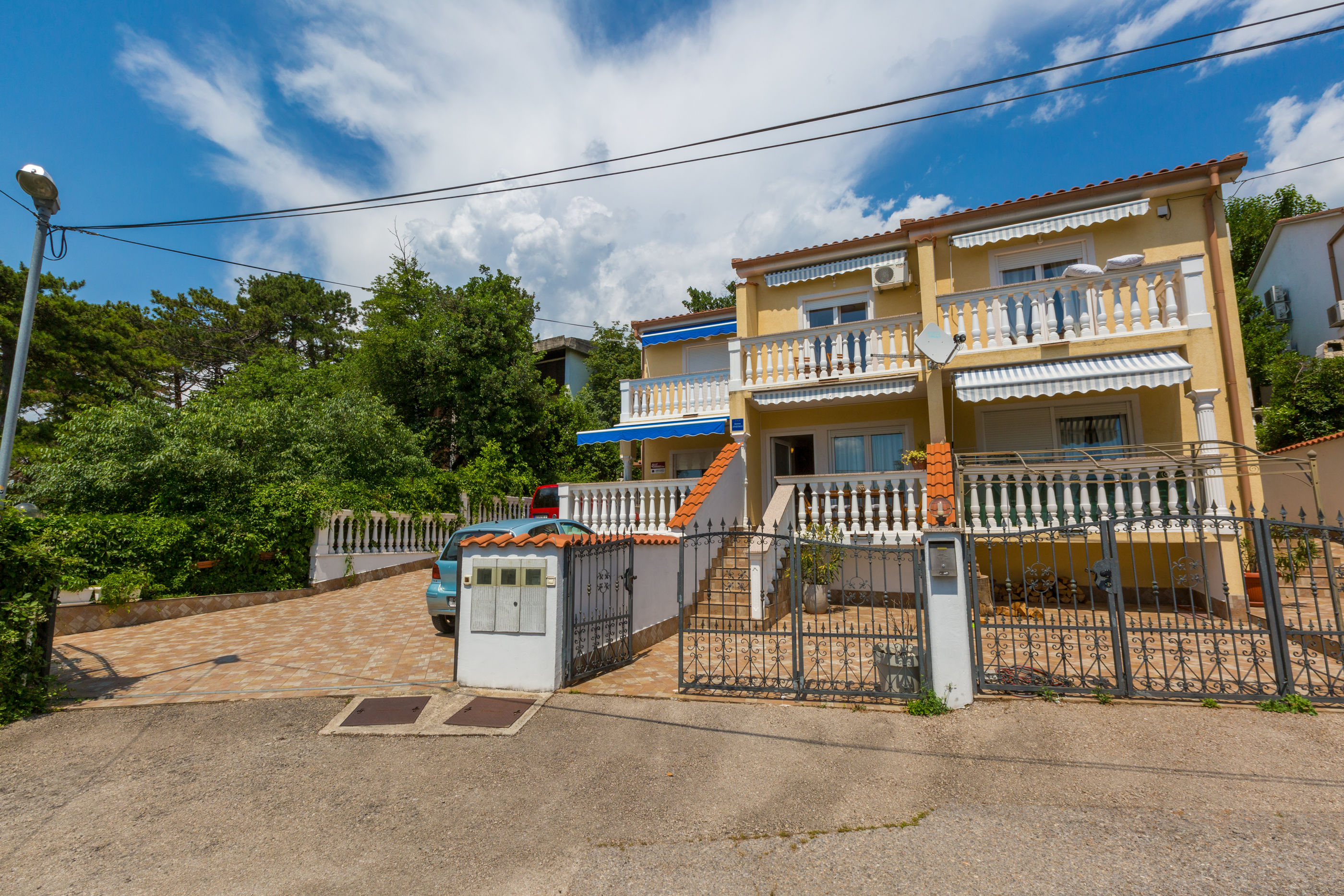 House HOME IVICA 62573-A1
