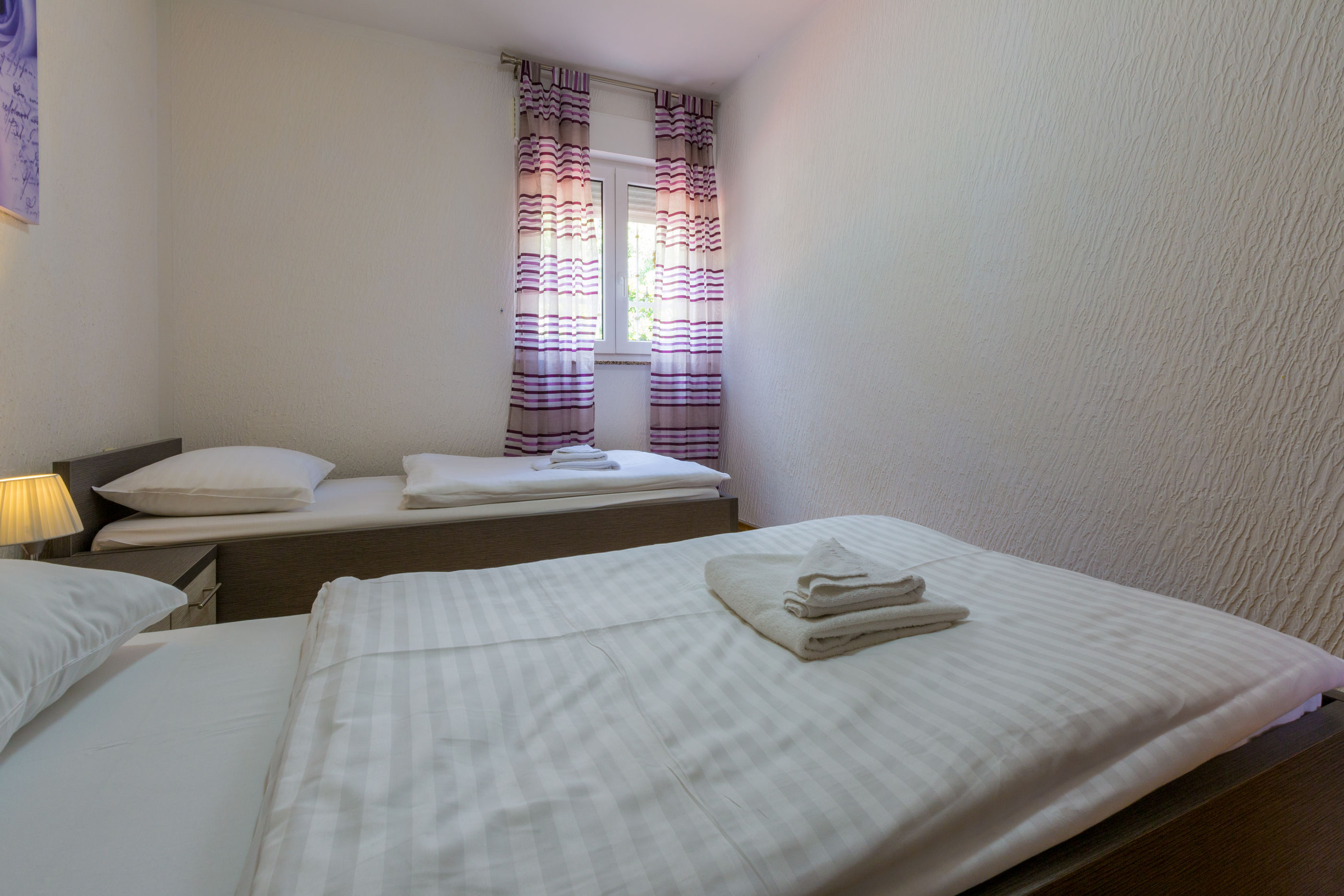 House HOME IVICA 62573-A1