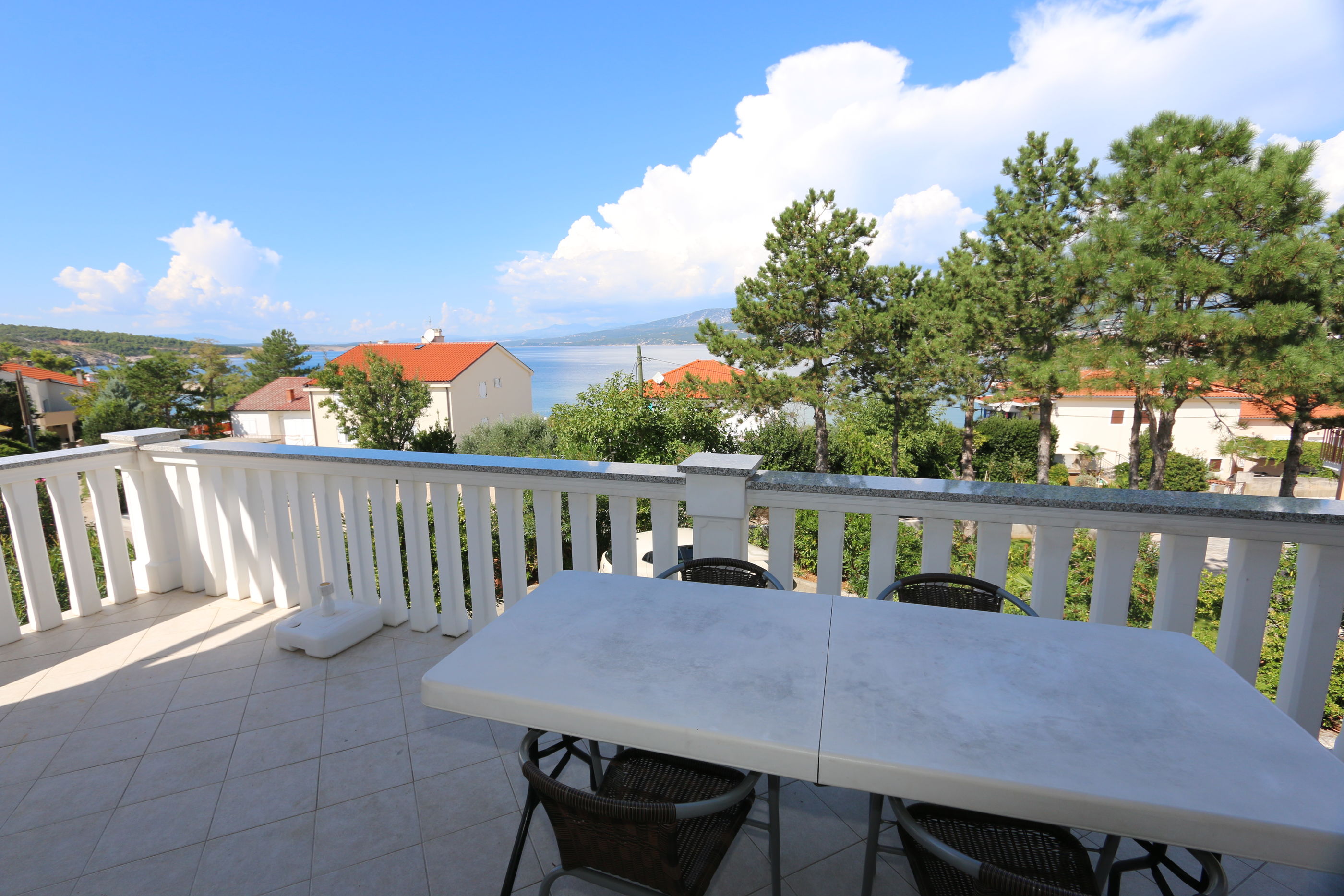 Apartments Grskovic G. Jesenovica 60242-A1