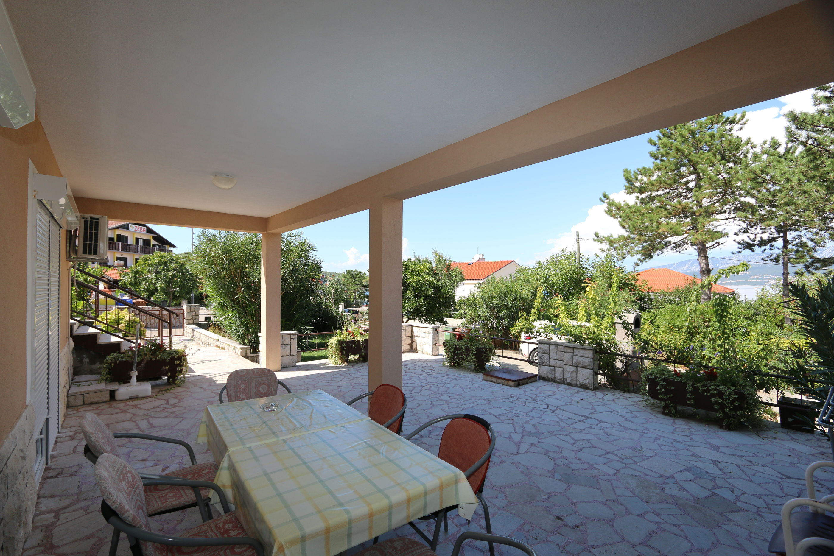 Apartments Grskovic G. Jesenovica 60242-A2