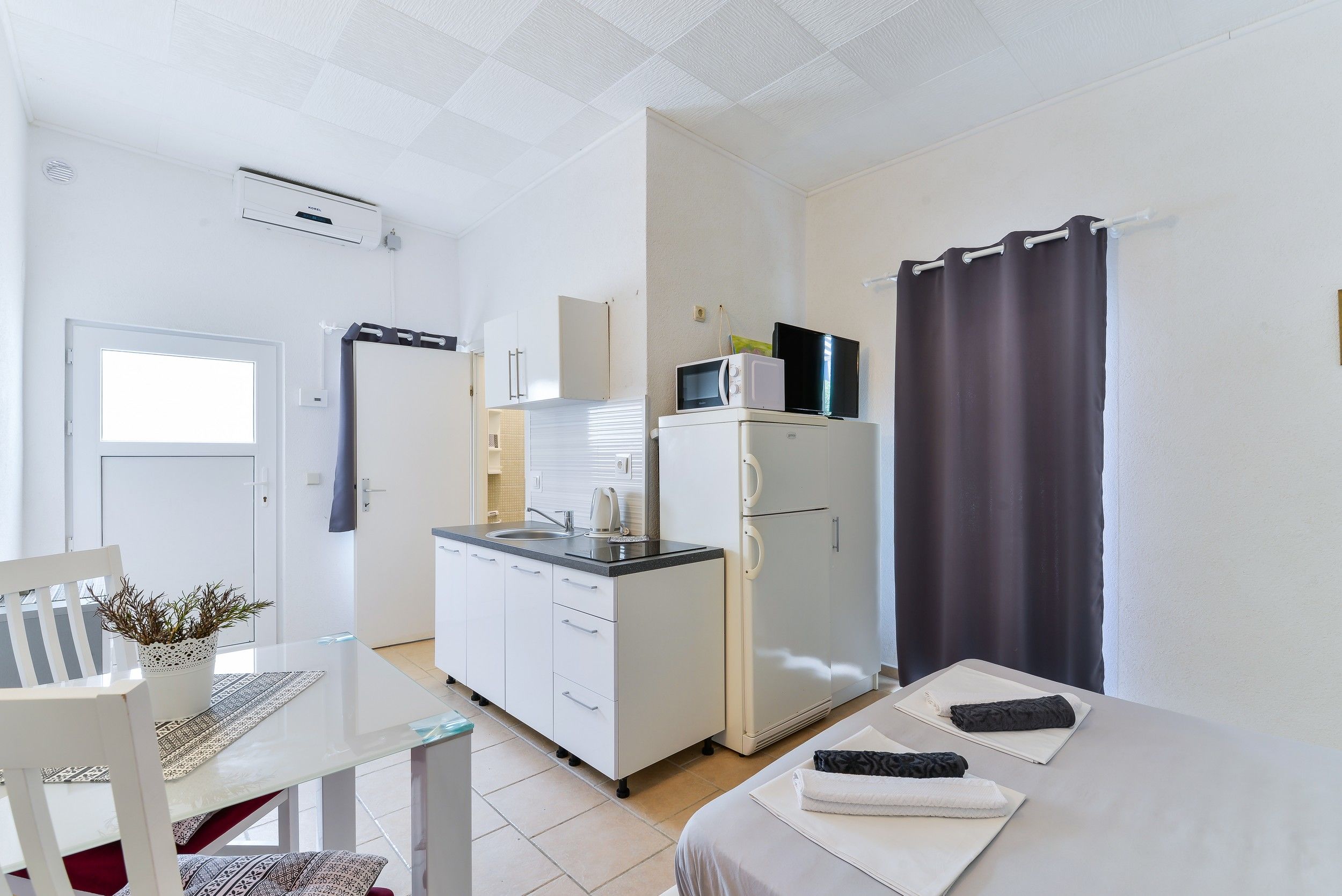 Apartment Liovic 17496-A1