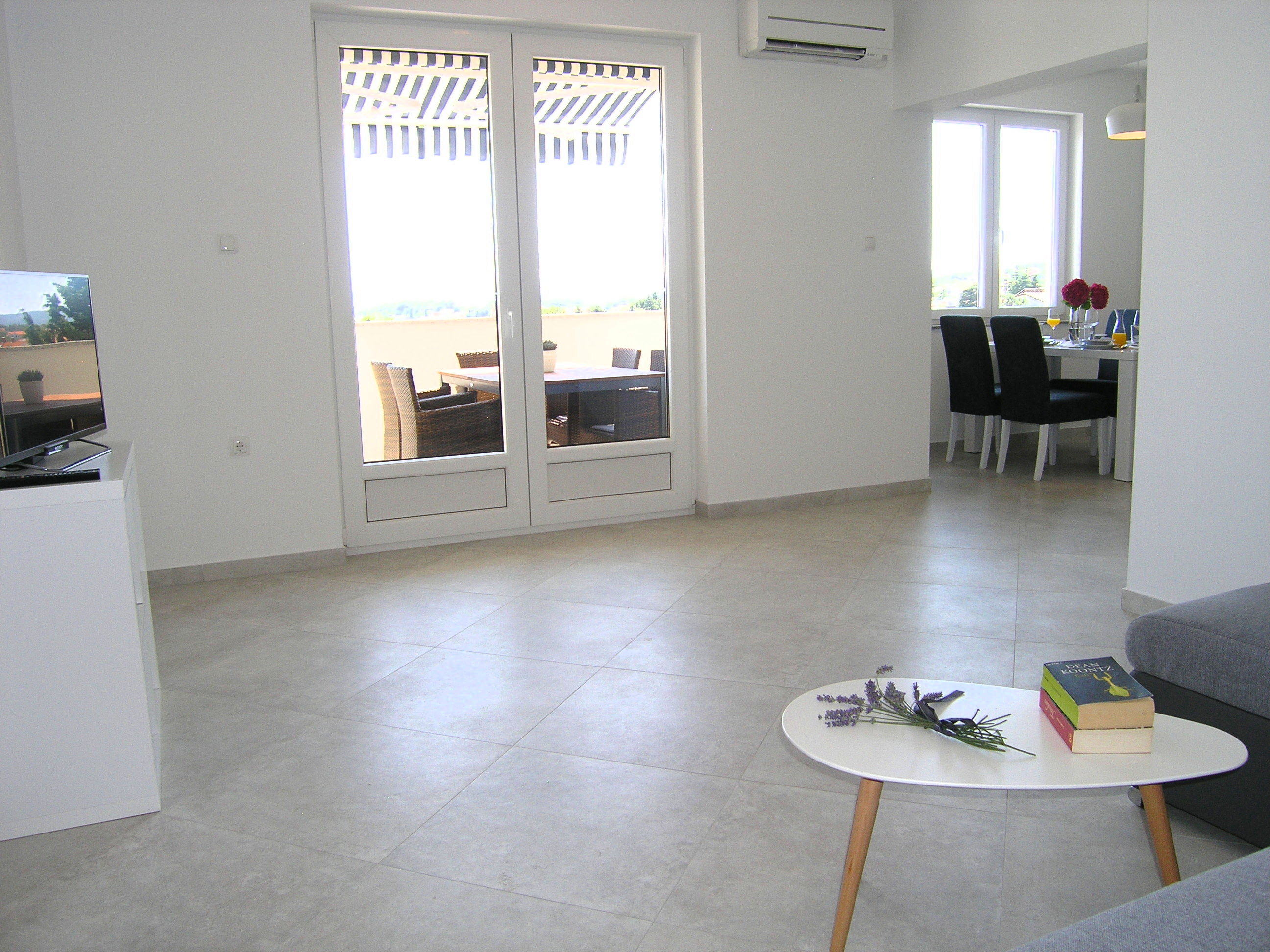 Apartments DIJANIĆ 15148-A1