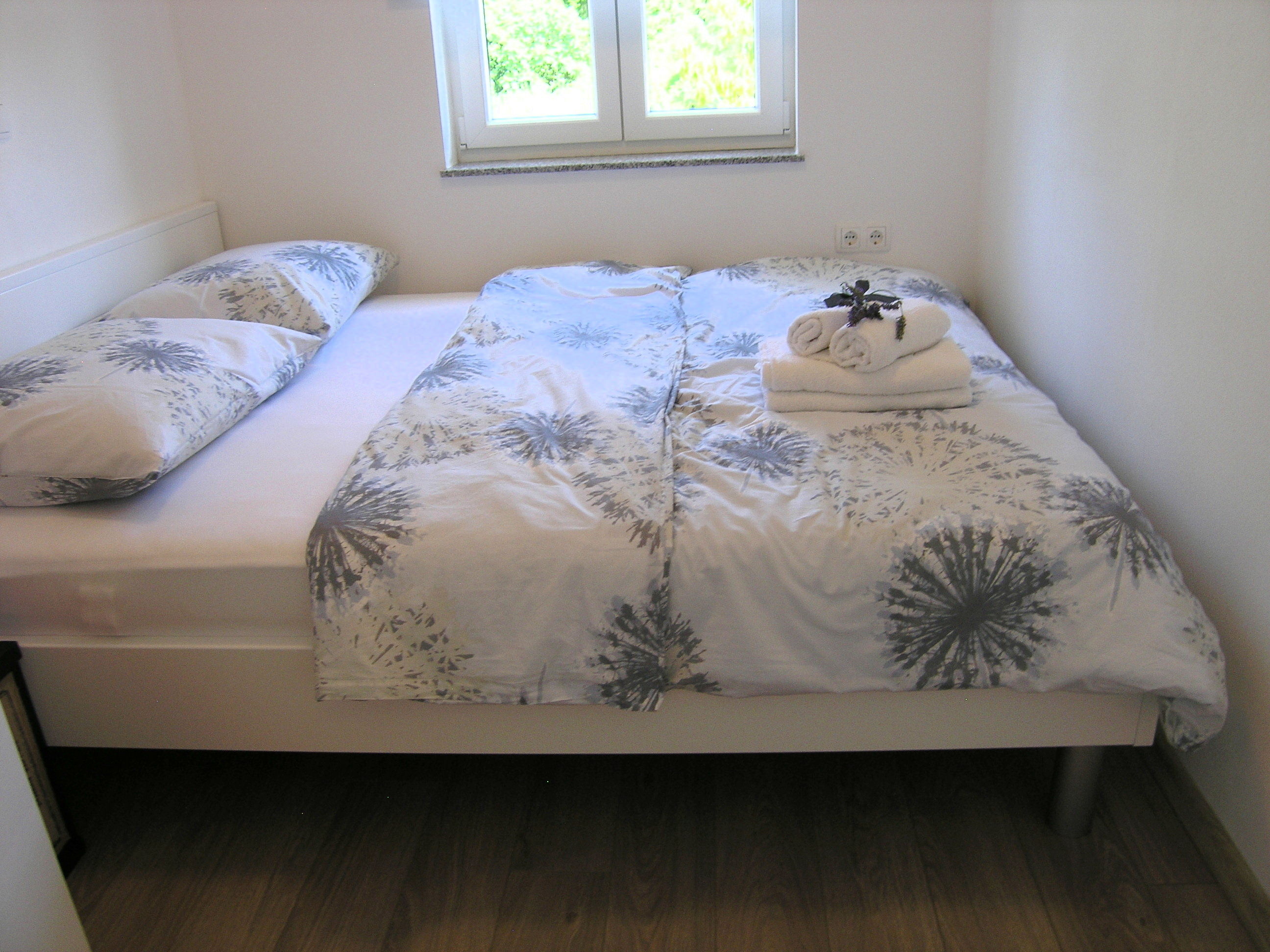 Apartments DIJANIĆ 15148-A1