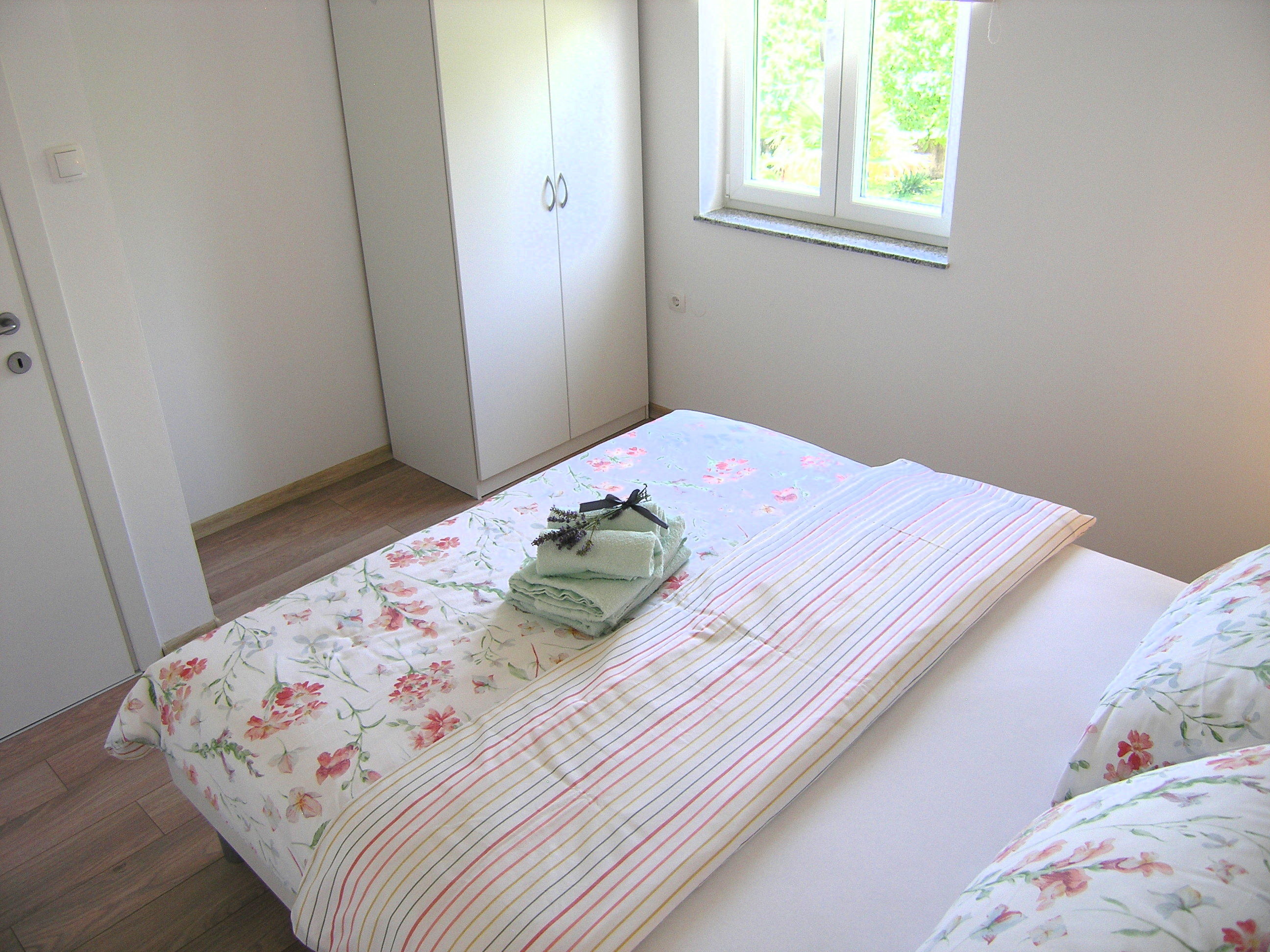 Apartments DIJANIĆ 15148-A2