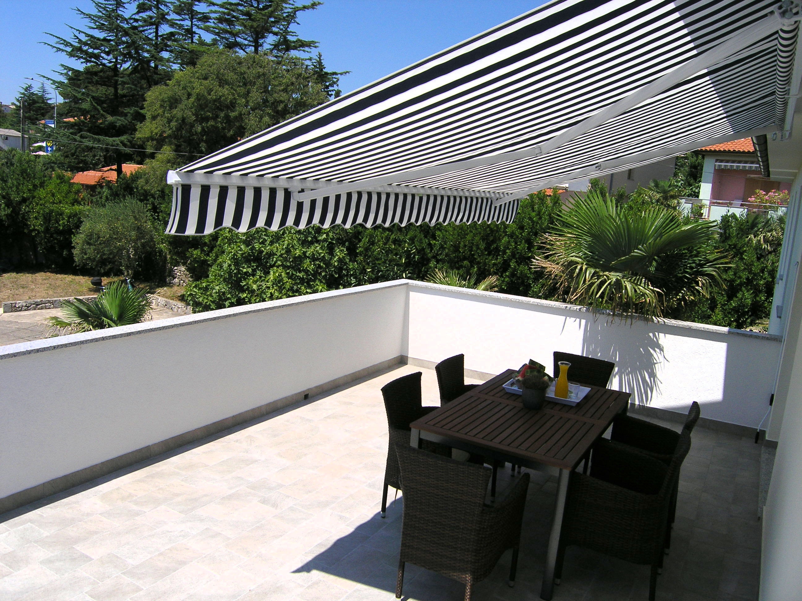 Apartments DIJANIĆ 15148-A2