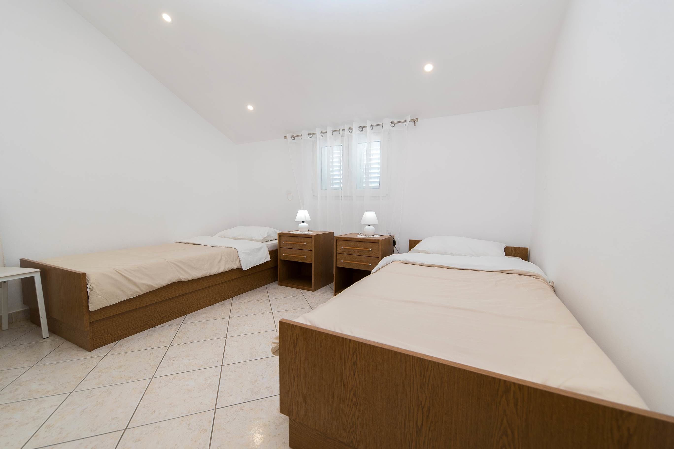 Apartments Grozdana 60181-A3