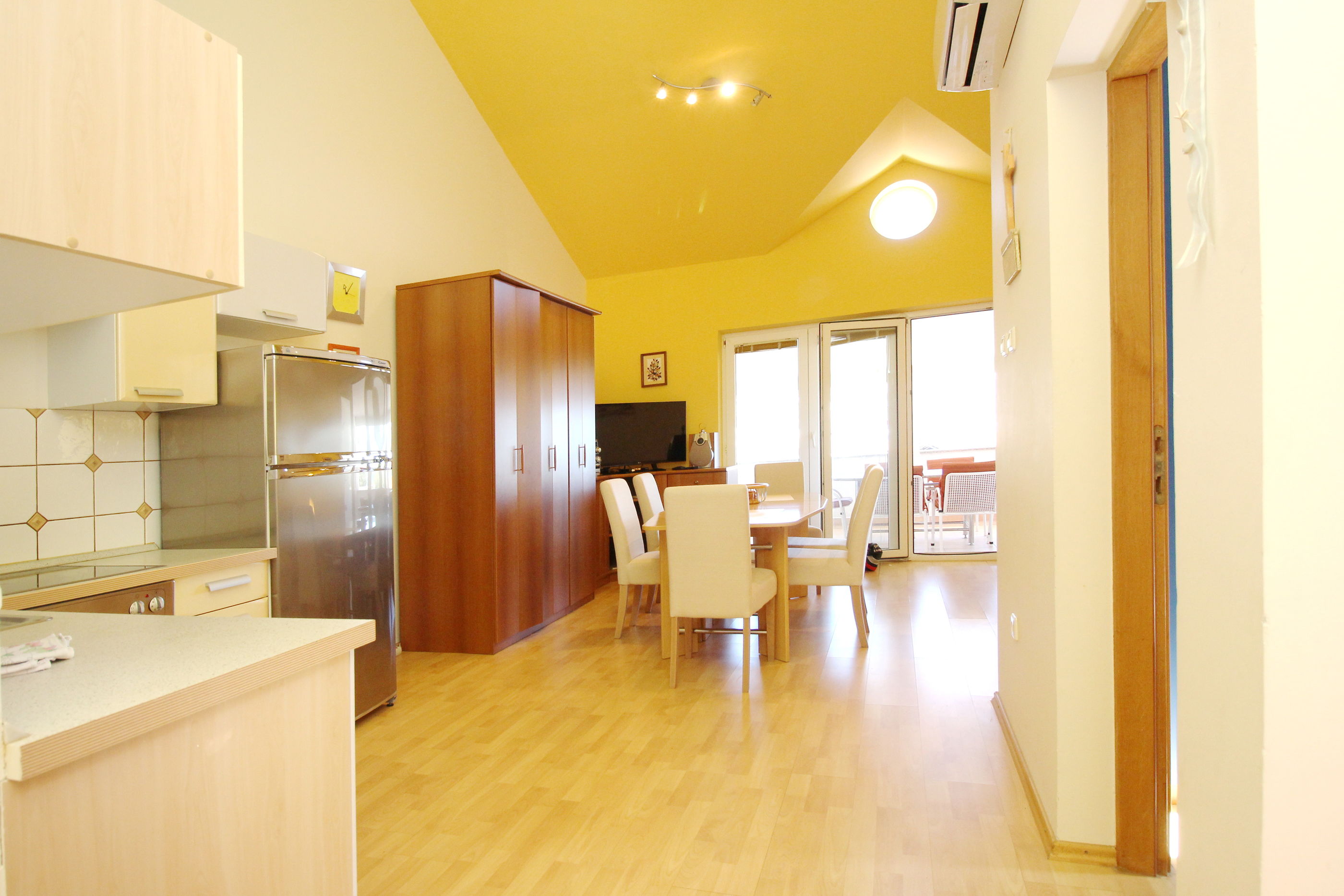 Apartments Zarok 69411-A12