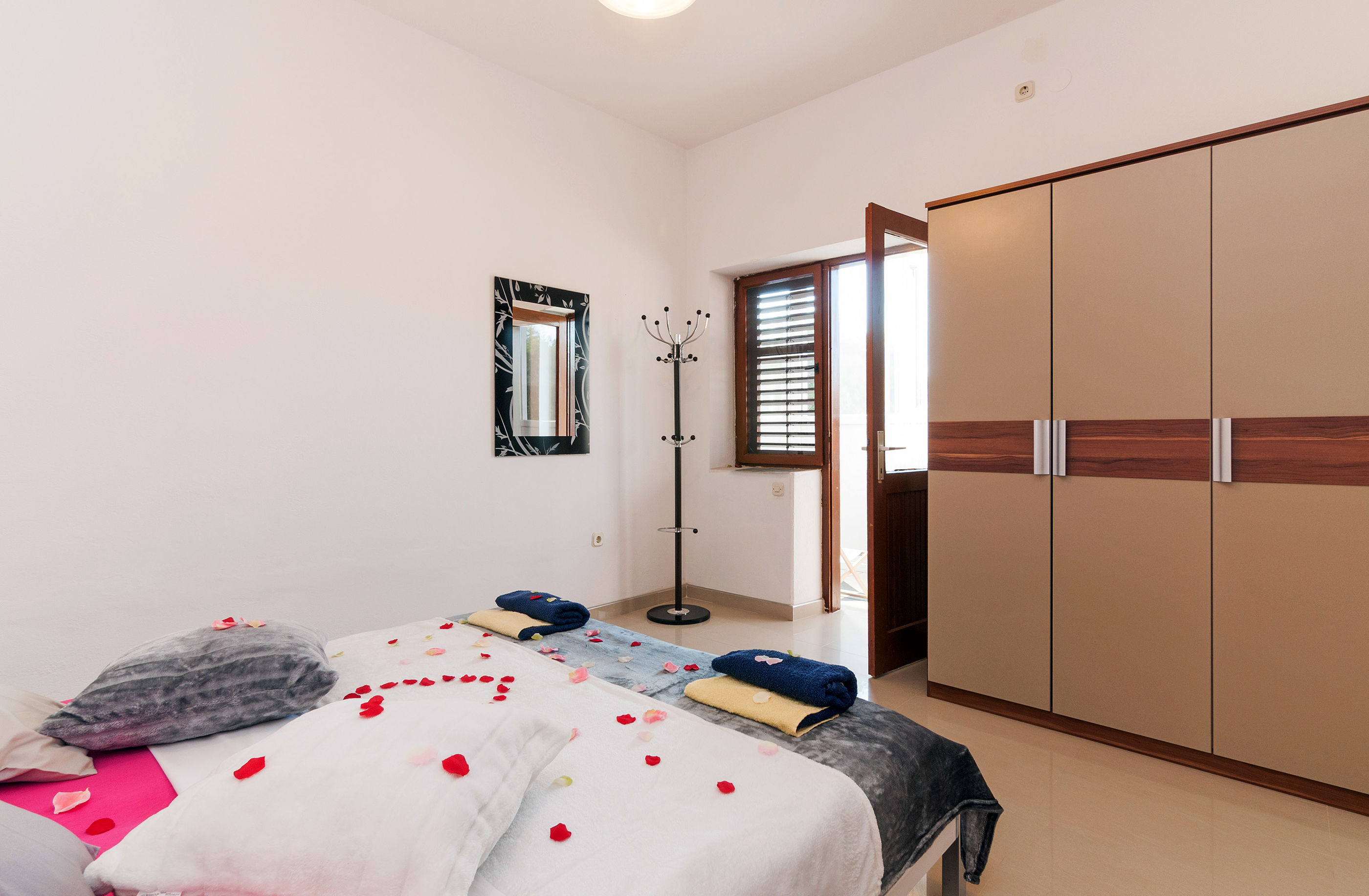 Apartment GOGA 58493-A1