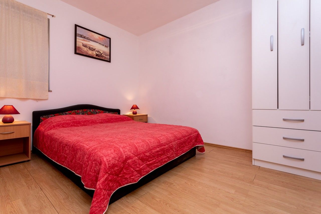 Apartment Marinka 63961-A1