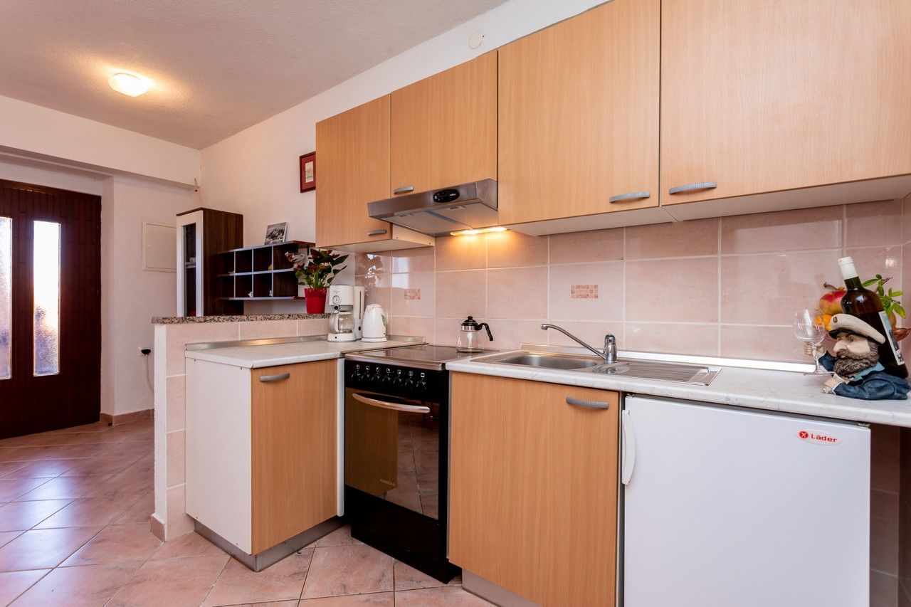 Apartment Marinka 63961-A1