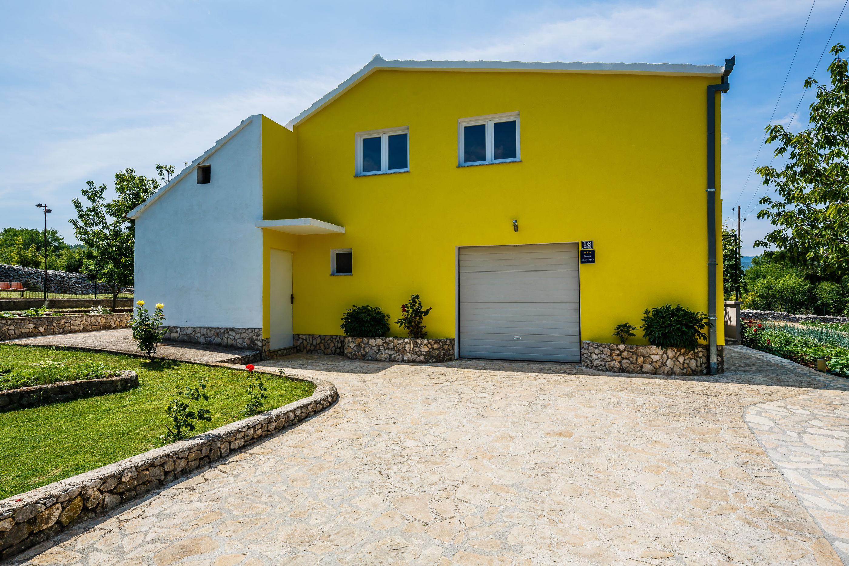 House Simani 17641-K1
