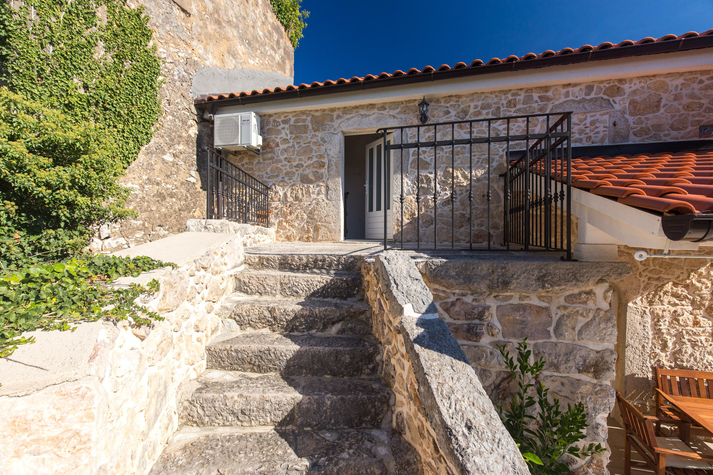 House Misto 62126-A1