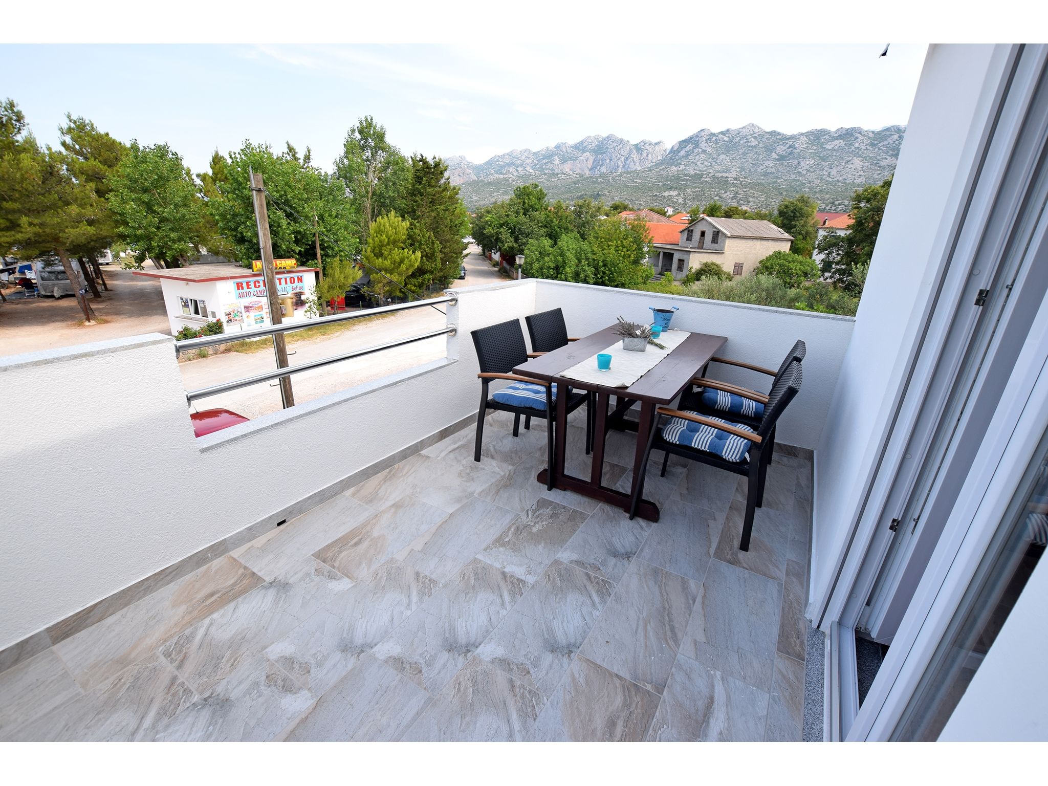 Apartments LA ROOM 40341-A1