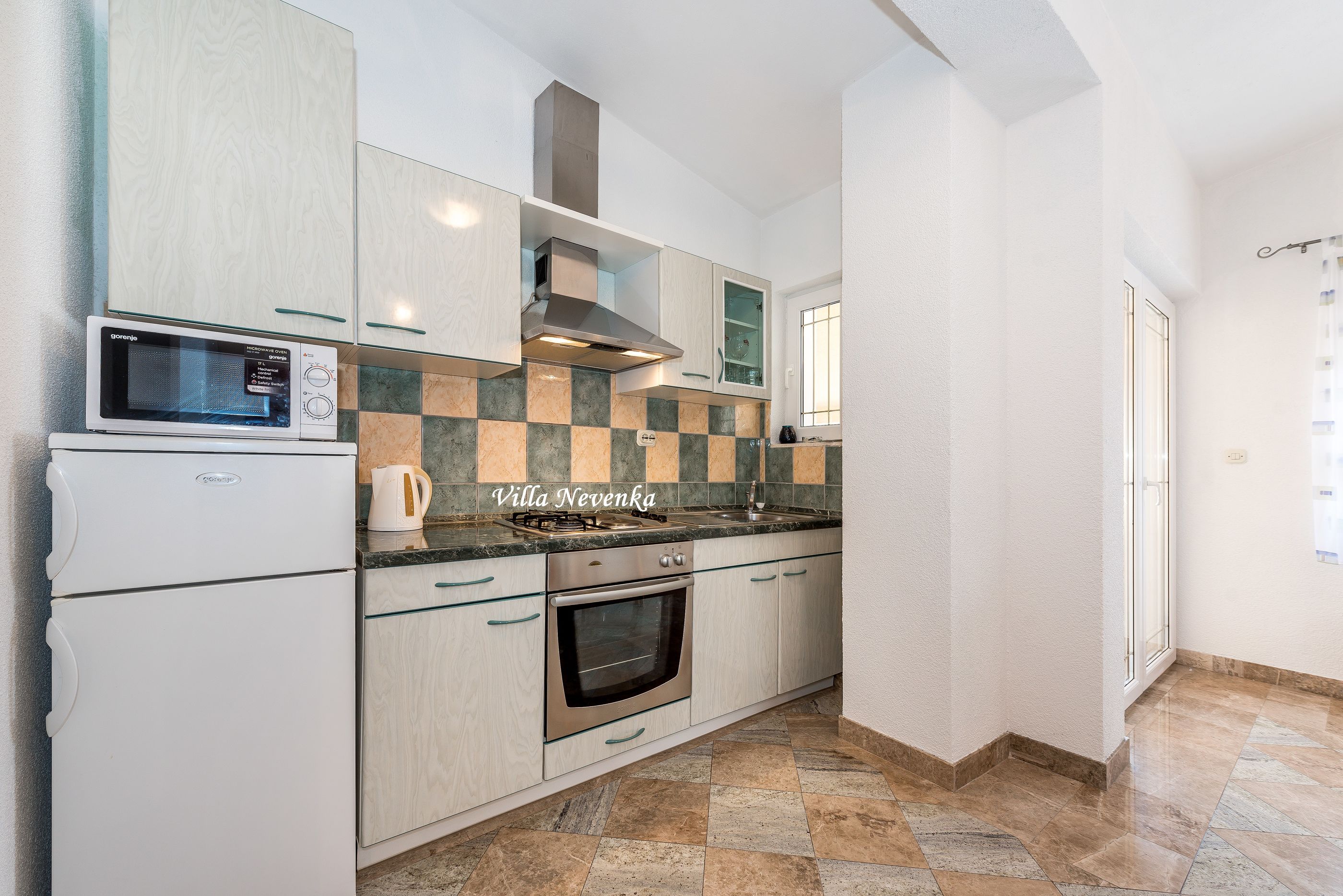 Apartments Babić 18401-A2