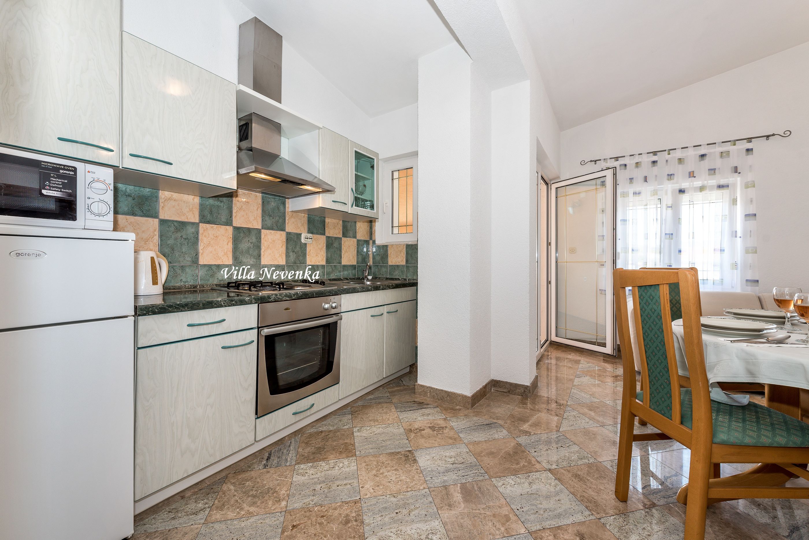 Apartments Babić 18401-A2
