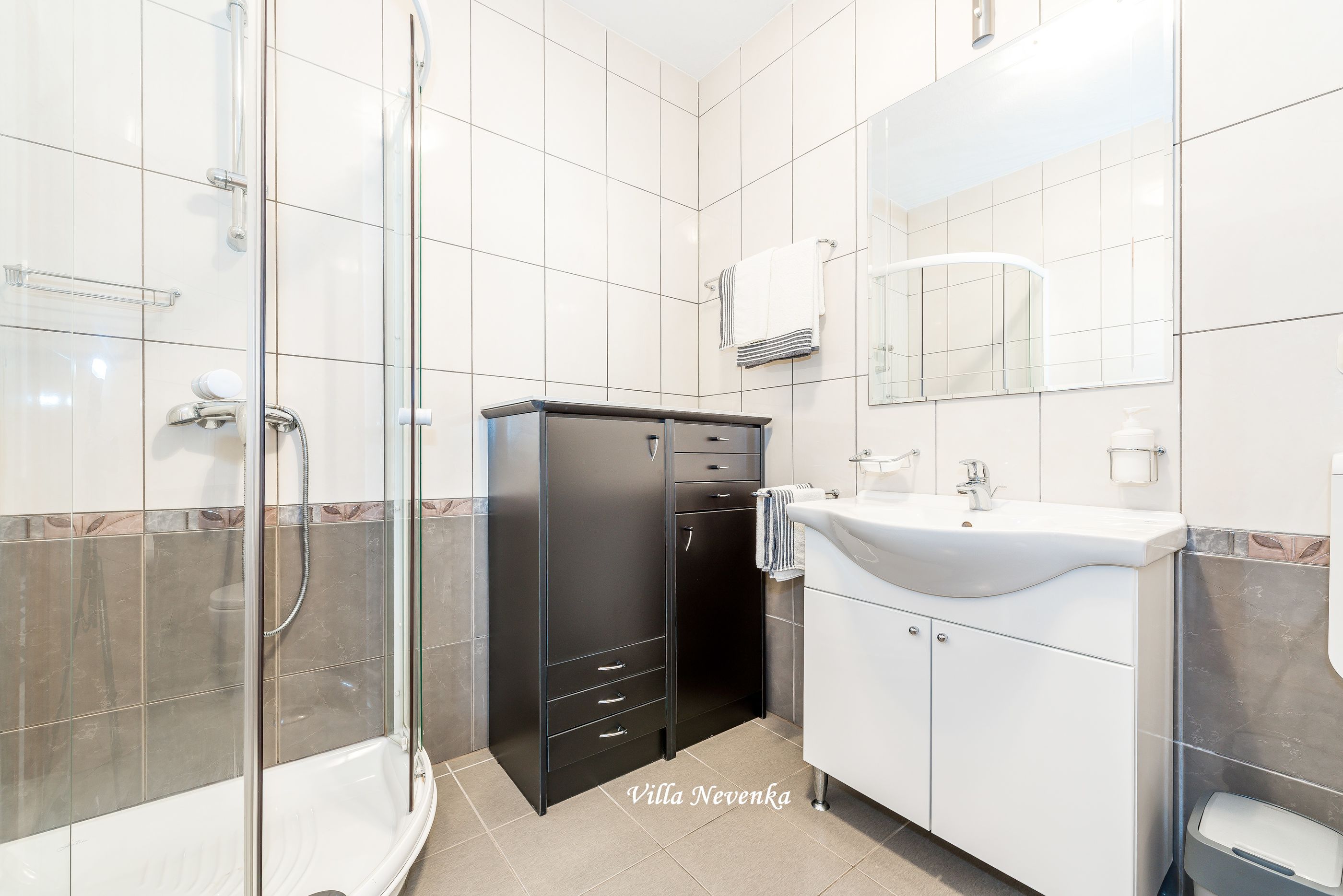 Apartments Babić 18401-A3