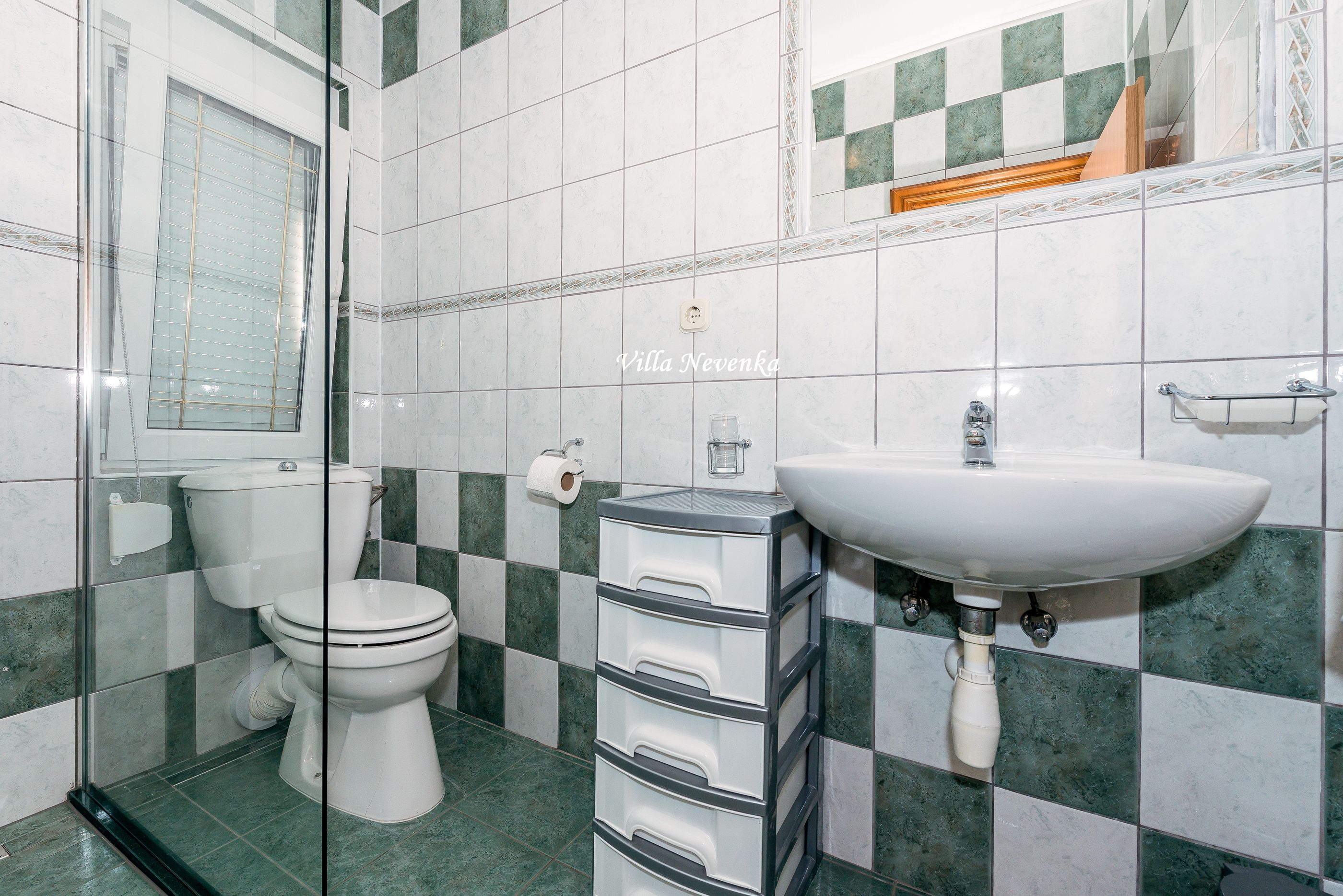 Apartments Babić 18401-A3