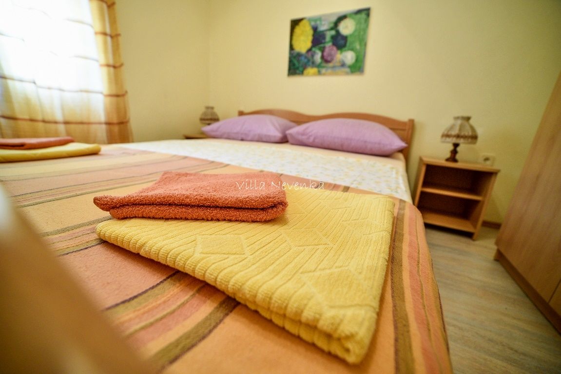 Apartments Babić 18401-A3