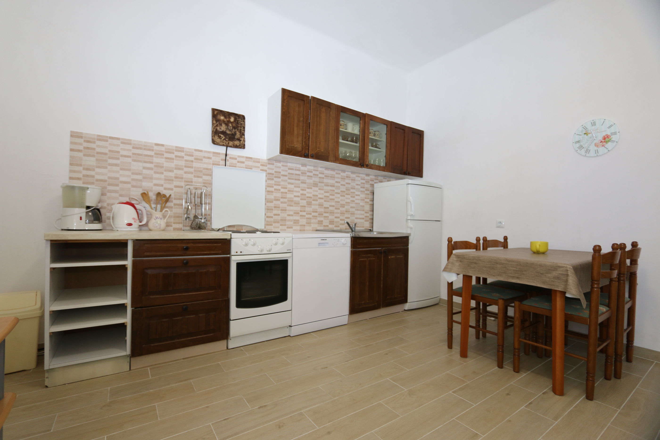 Apartments Car Zorica 60261-A1