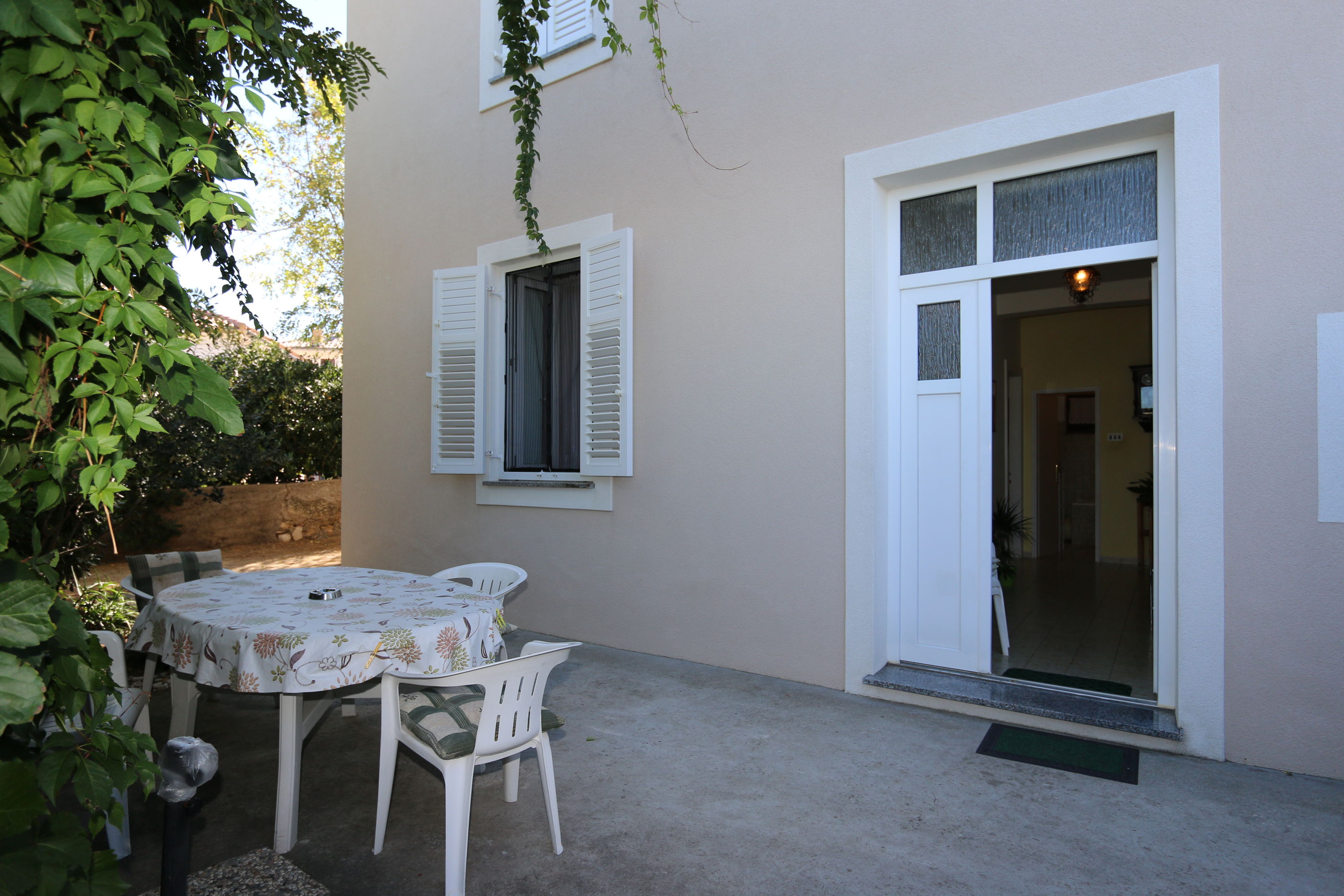 Apartments Car Zorica 60261-A1