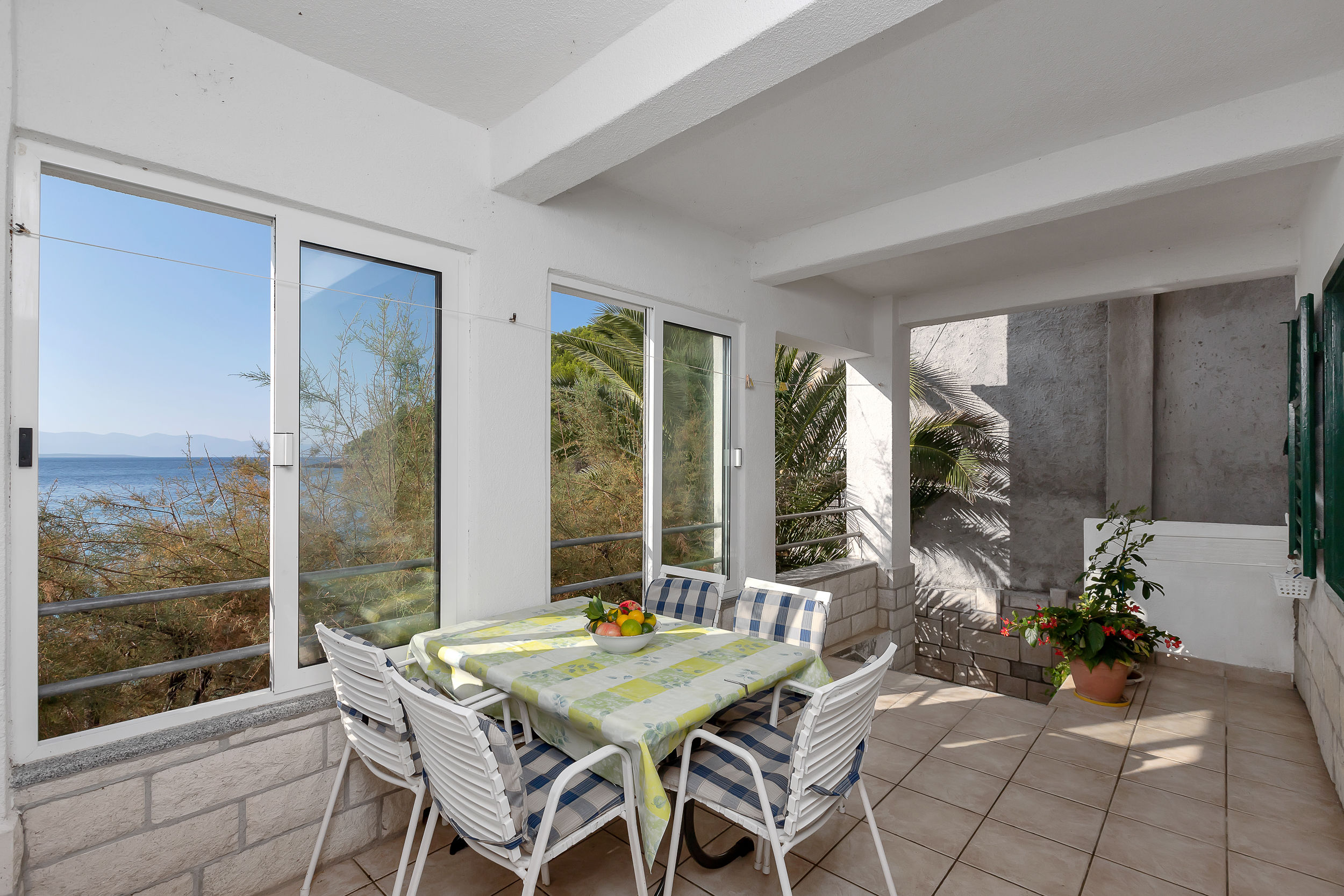 Apartments Robinzon Milivoj 58971-A1