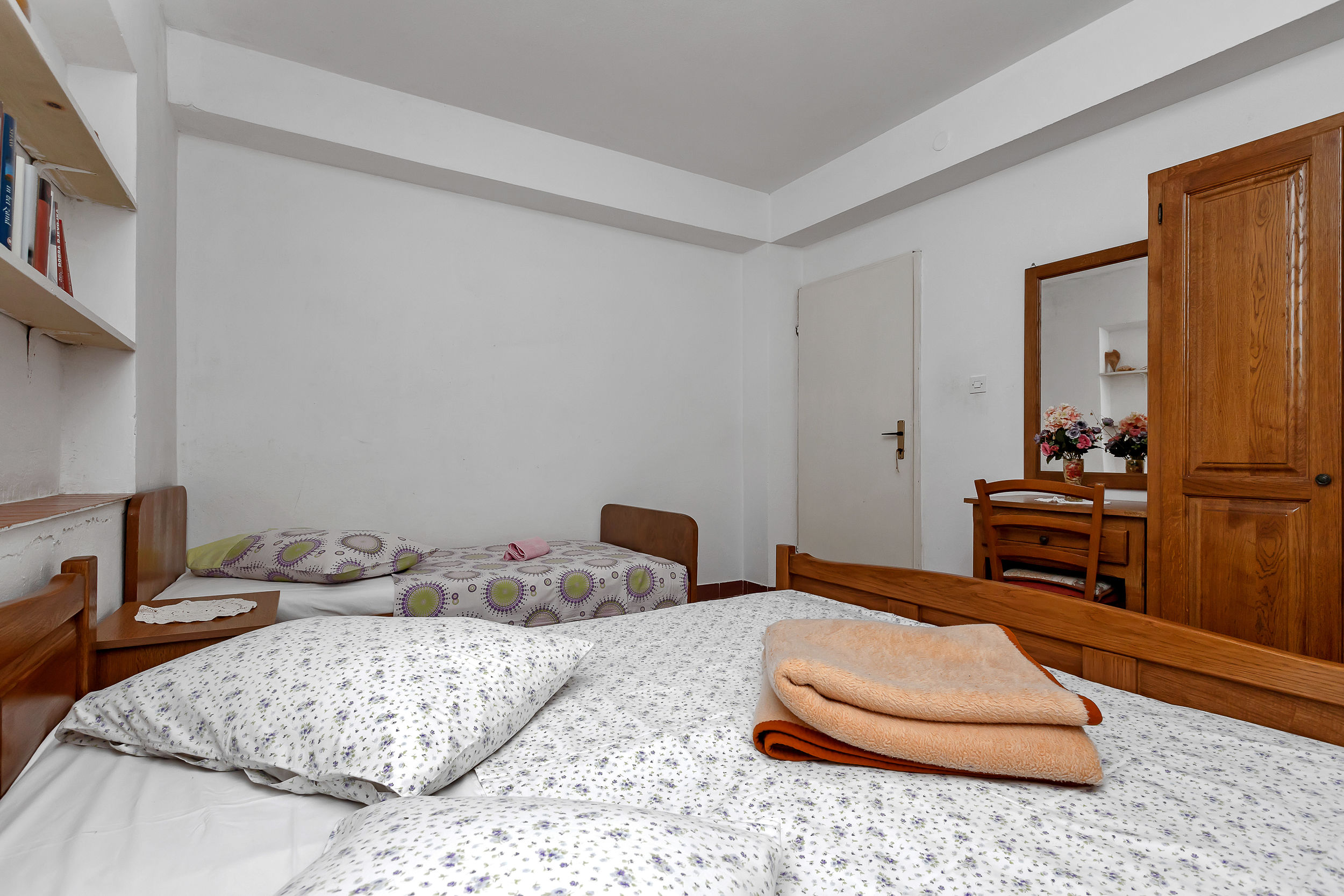 Apartments Robinzon Milivoj 58971-A1