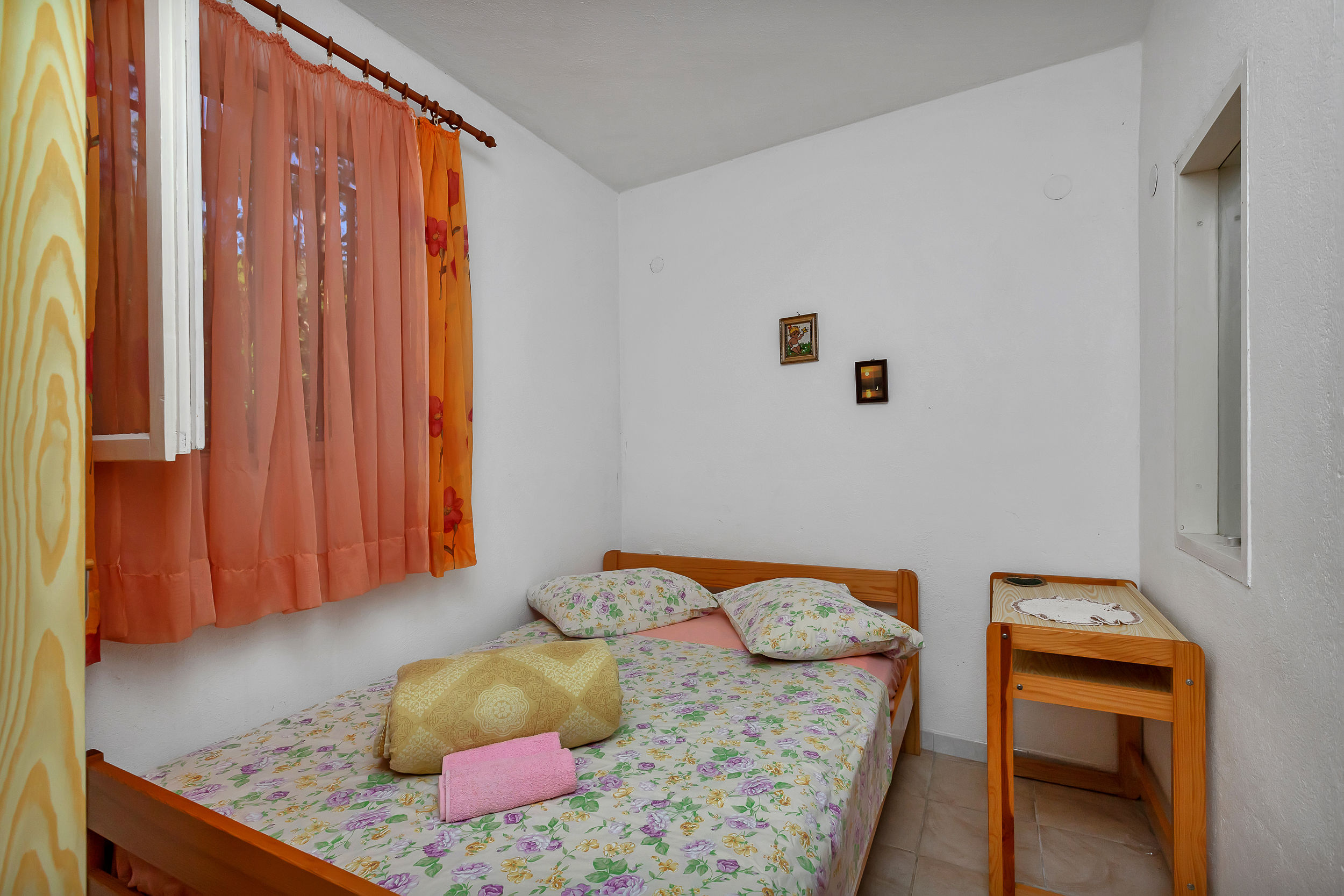 Apartments Robinzon Milivoj 58971-A2