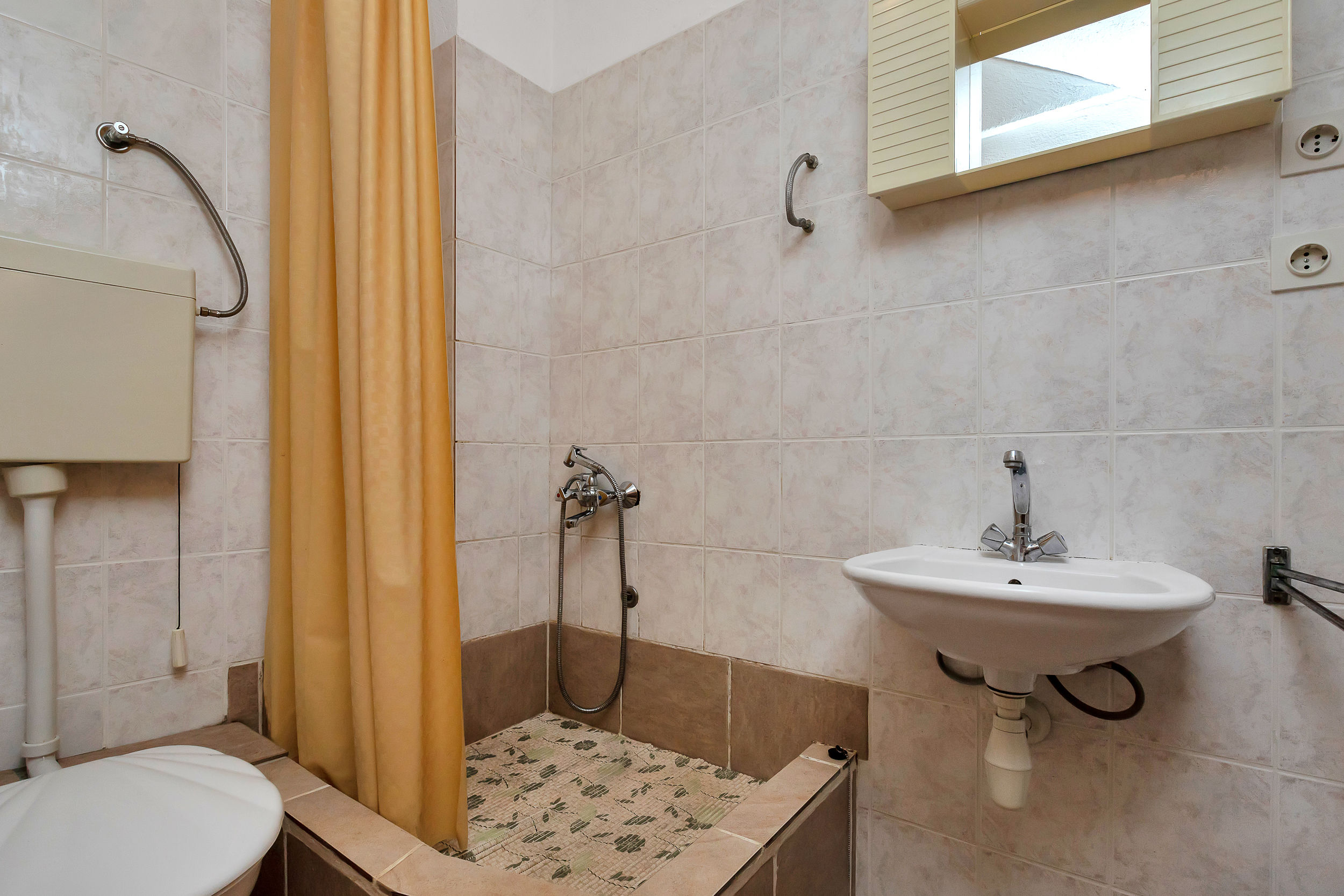 Apartments Robinzon Milivoj 58971-A2
