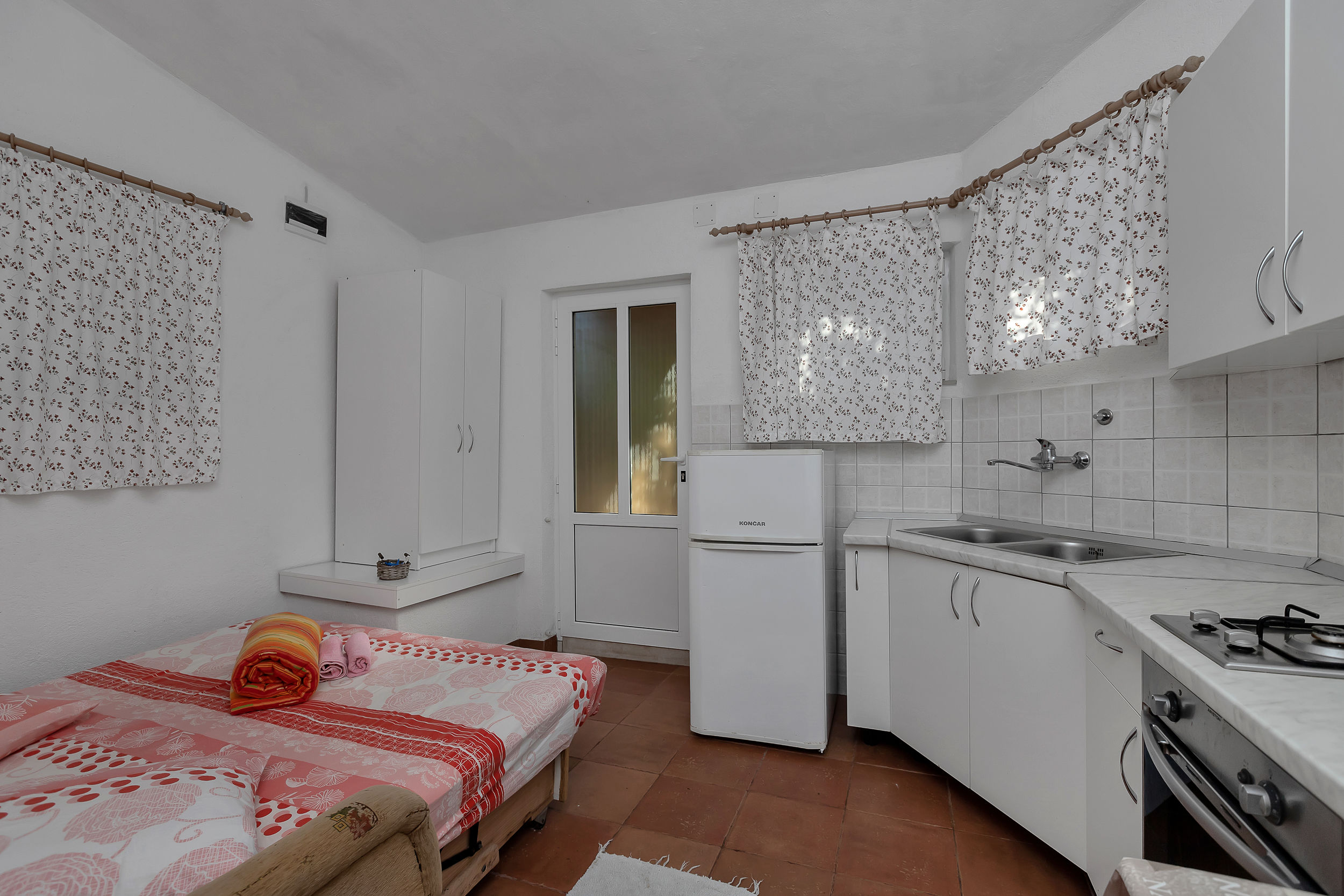 Apartments Robinzon Milivoj 58971-A4
