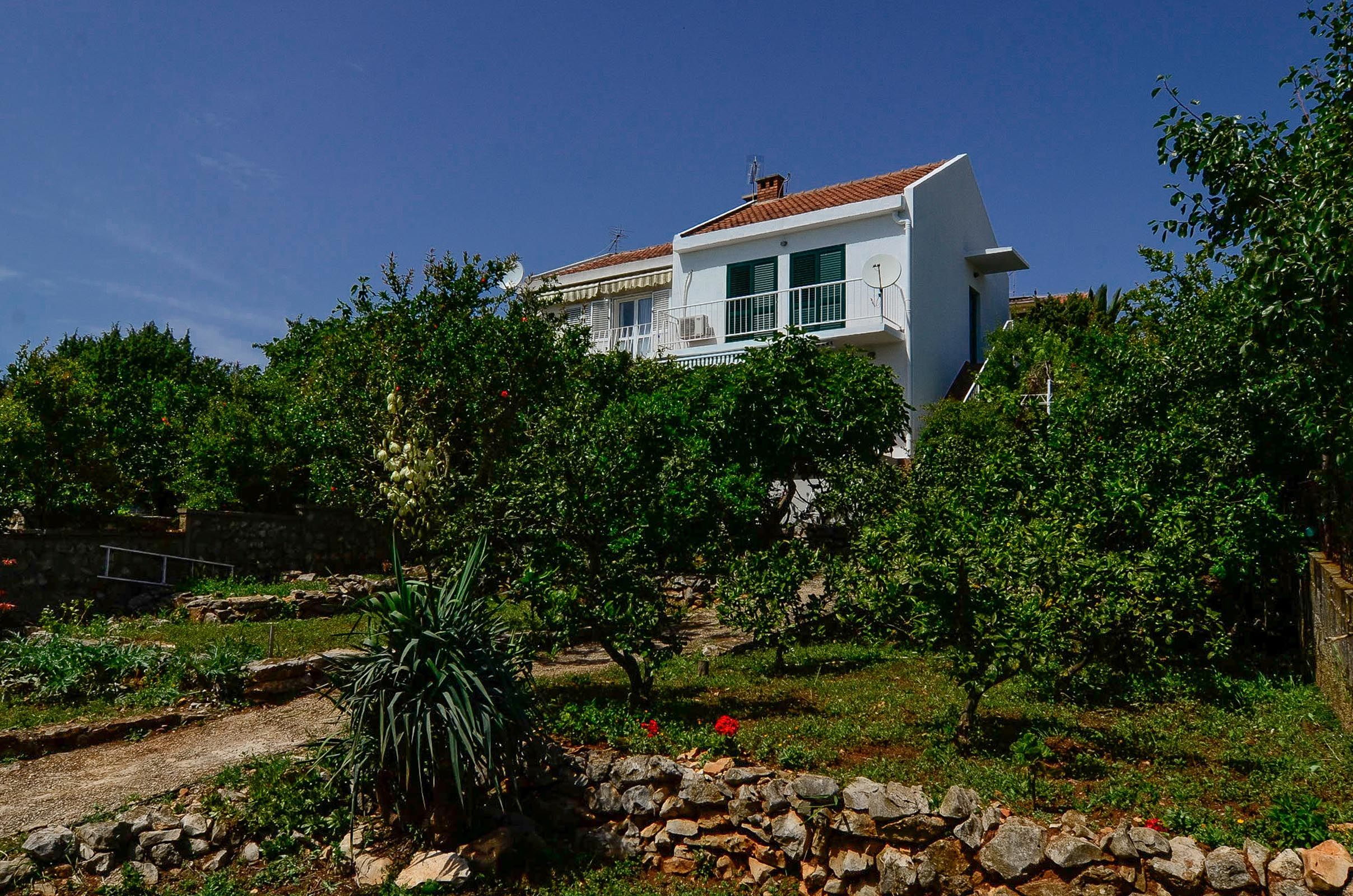 House Lovište 32934-K1