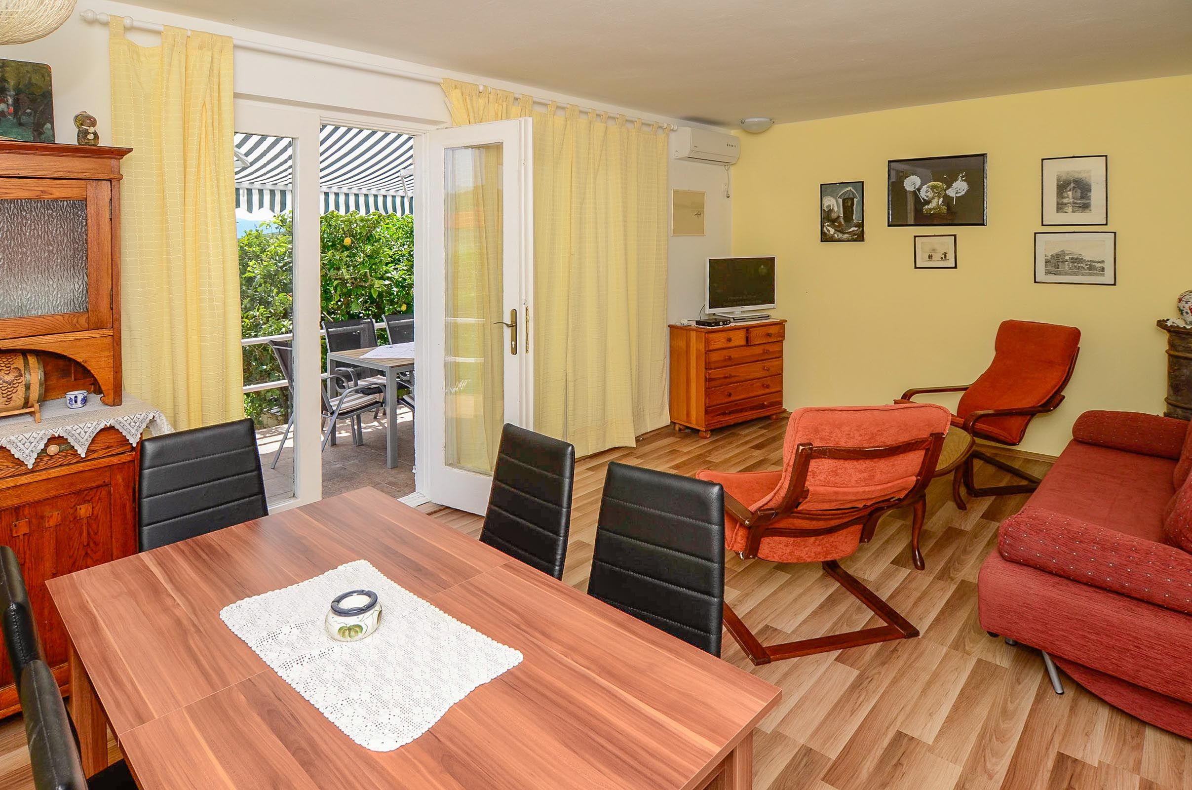 House Lovište 32934-K1