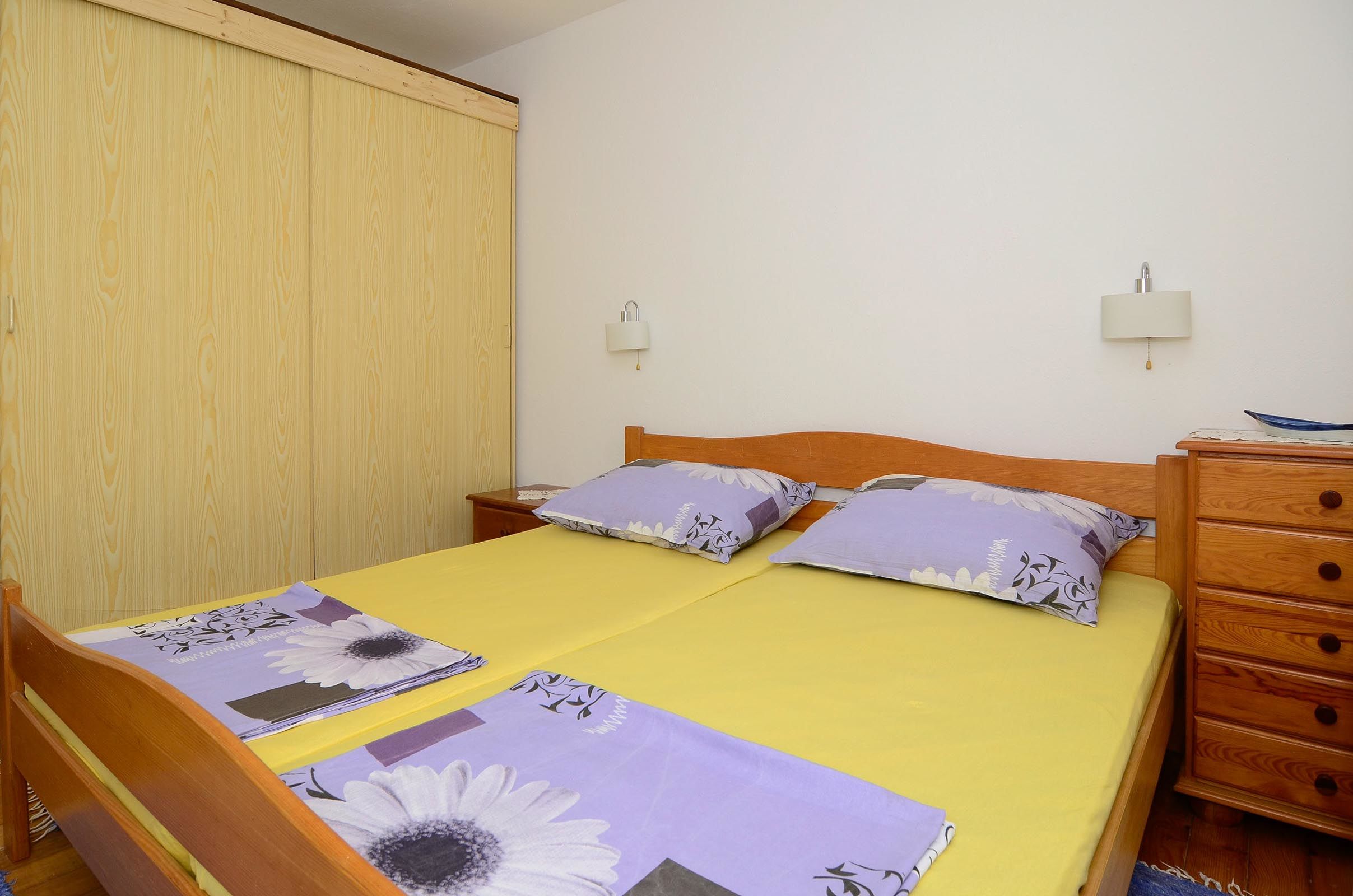 House Lovište 32934-K1