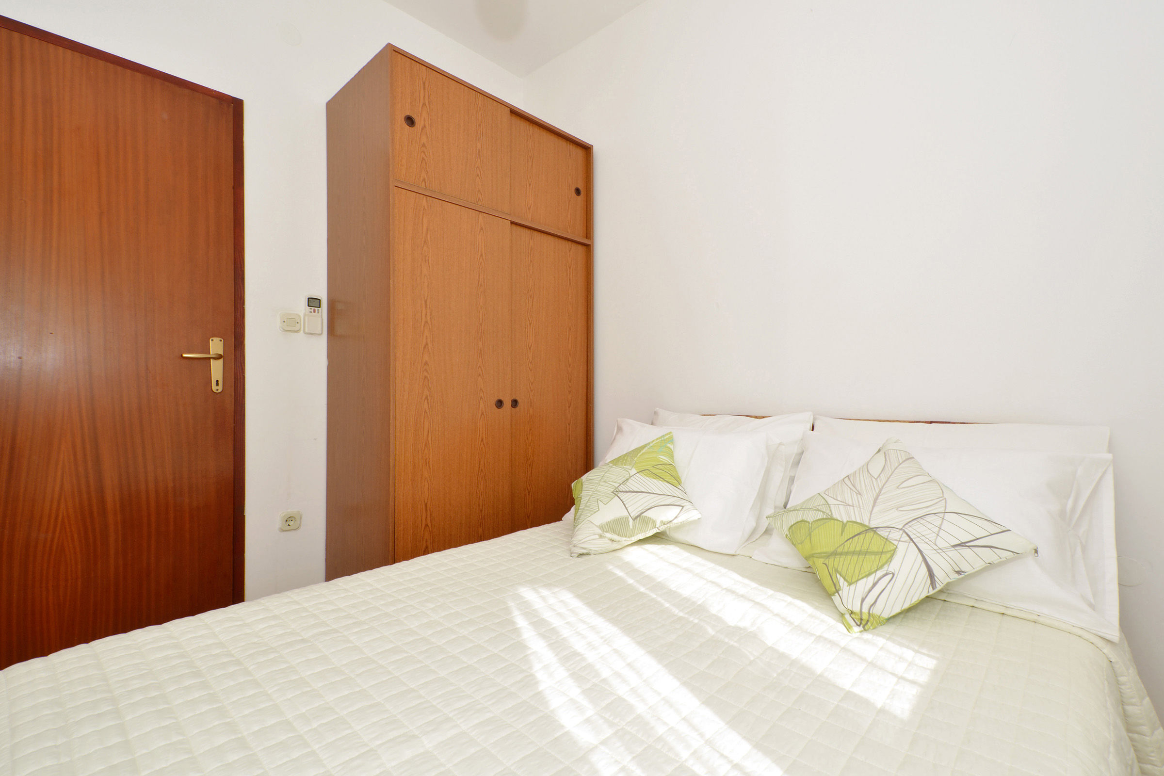 Apartments Mira 25051-A1