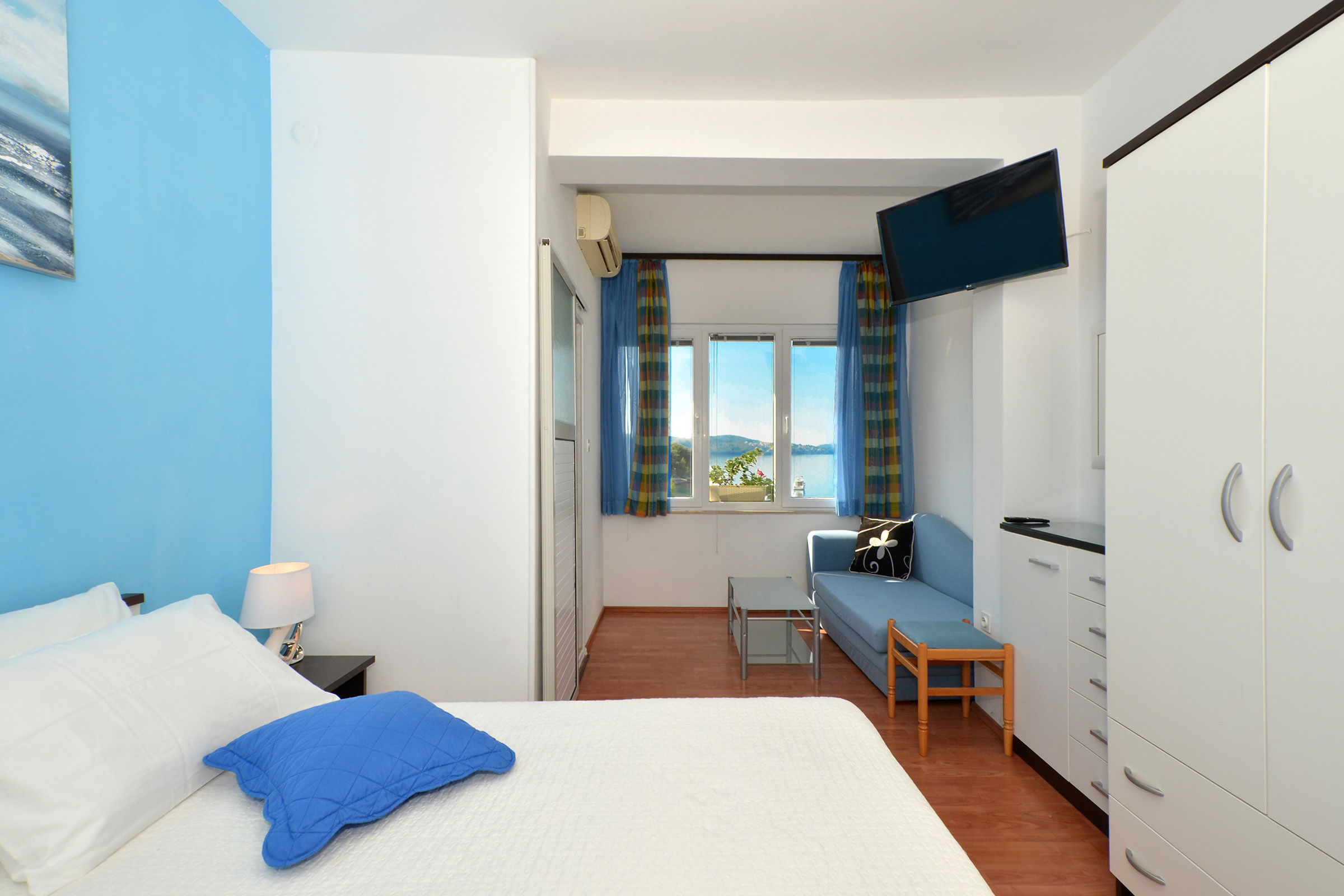 Apartments Mira 25051-A2