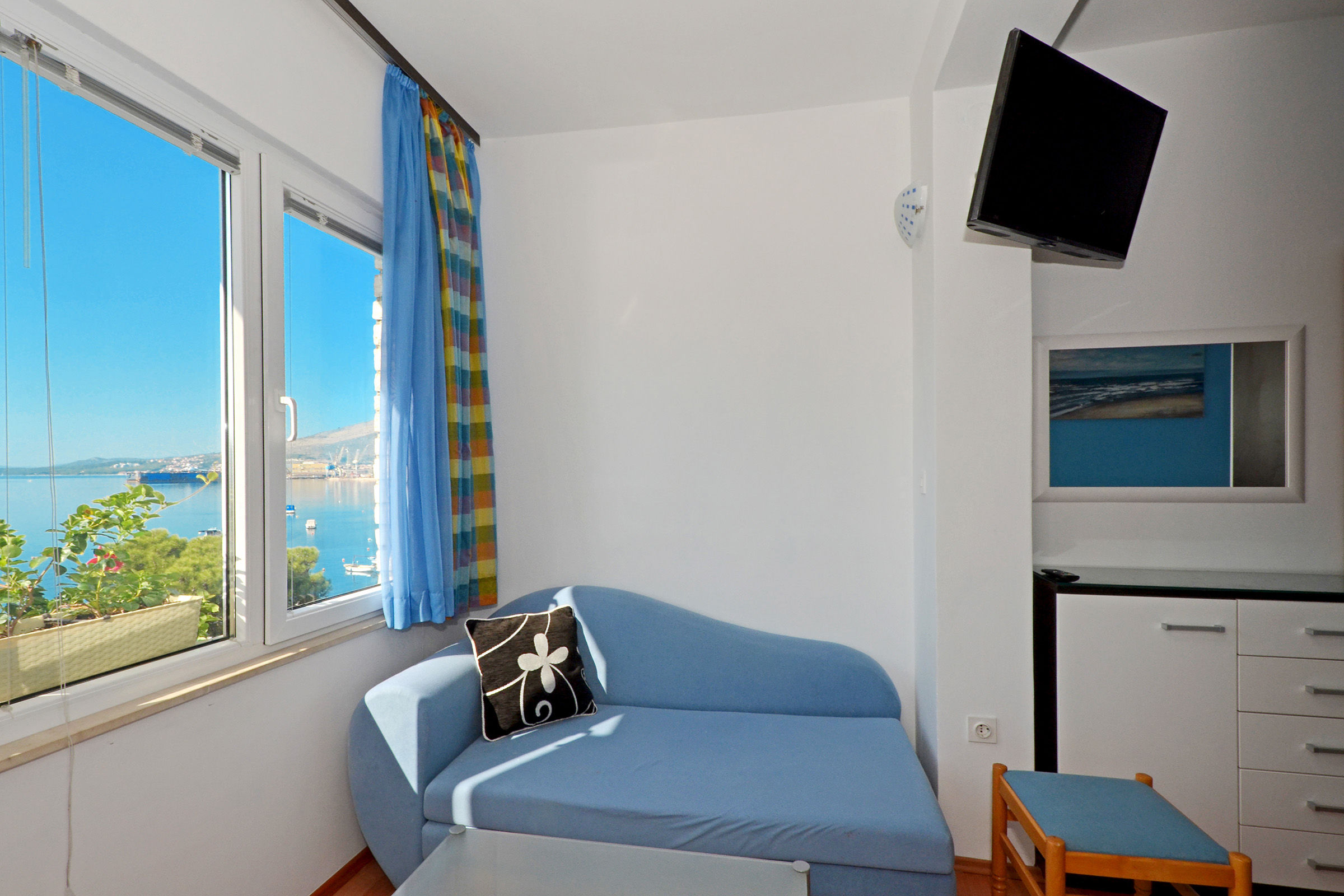 Apartments Mira 25051-A2