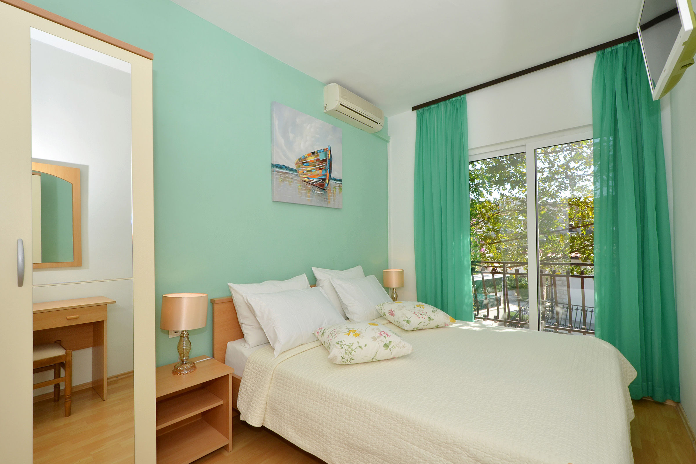Apartments Mira 25051-A2