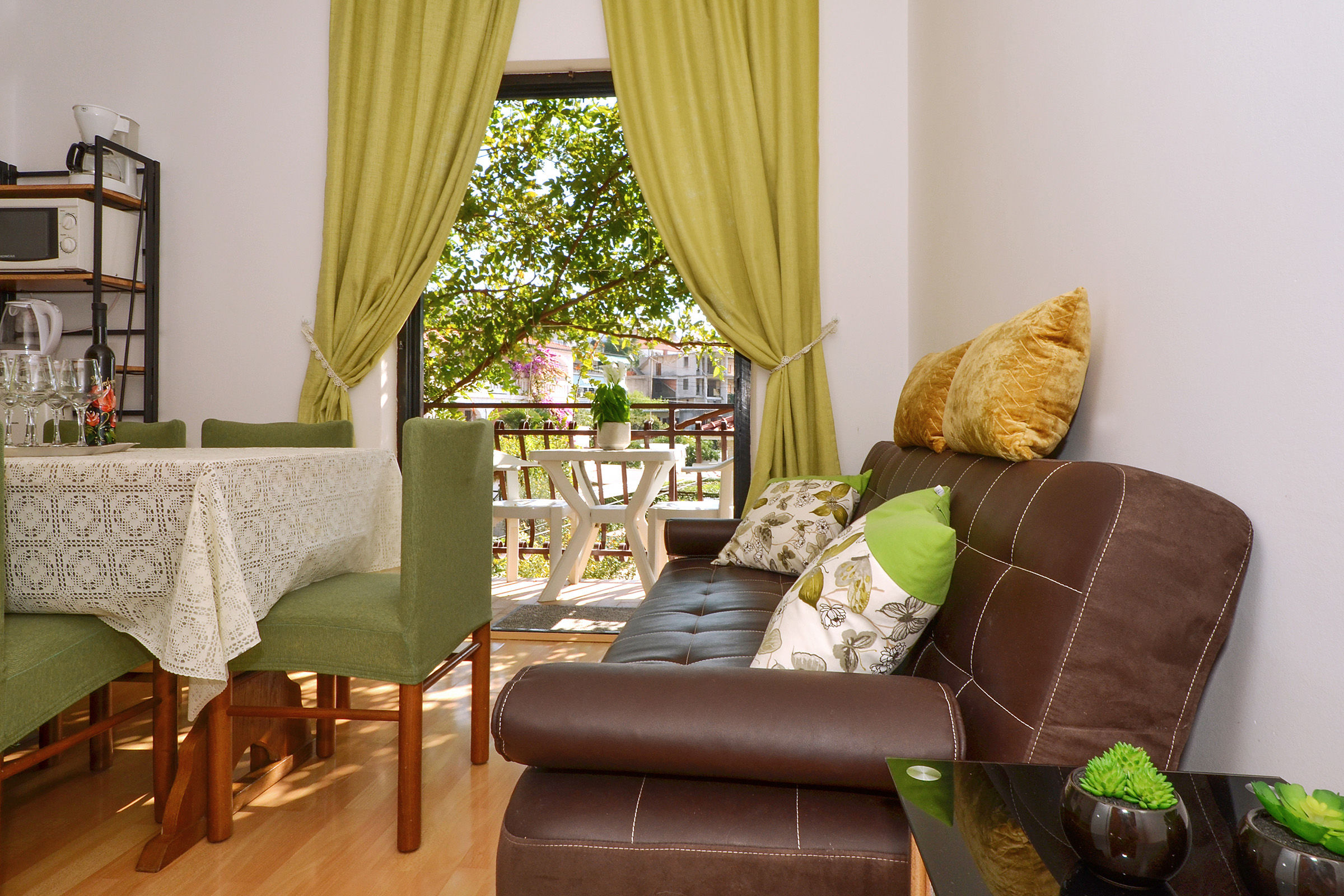 Apartments Mira 25051-A2