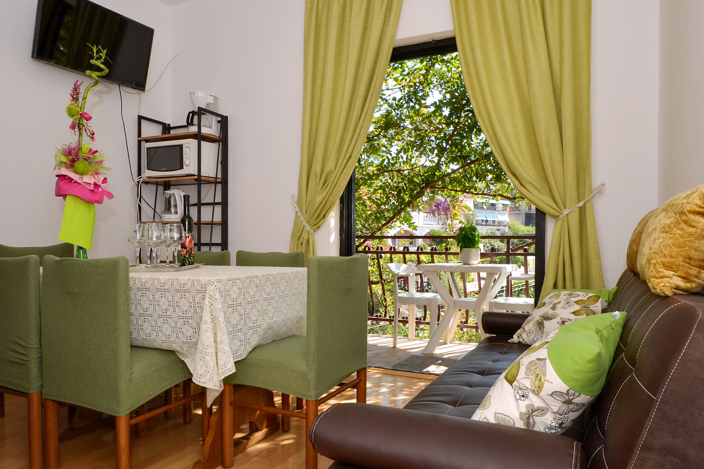Apartments Mira 25051-A2