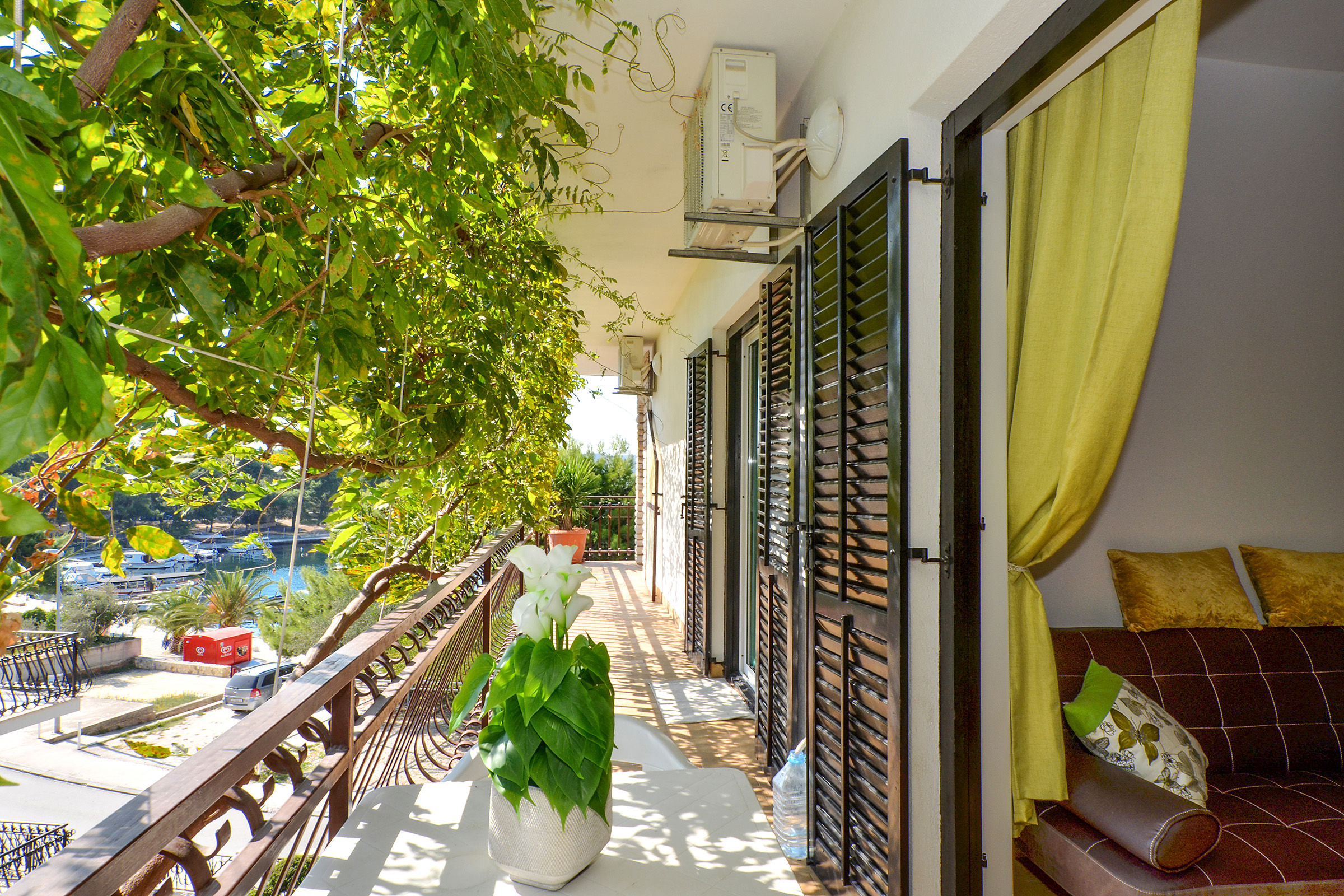 Apartments Mira 25051-A2