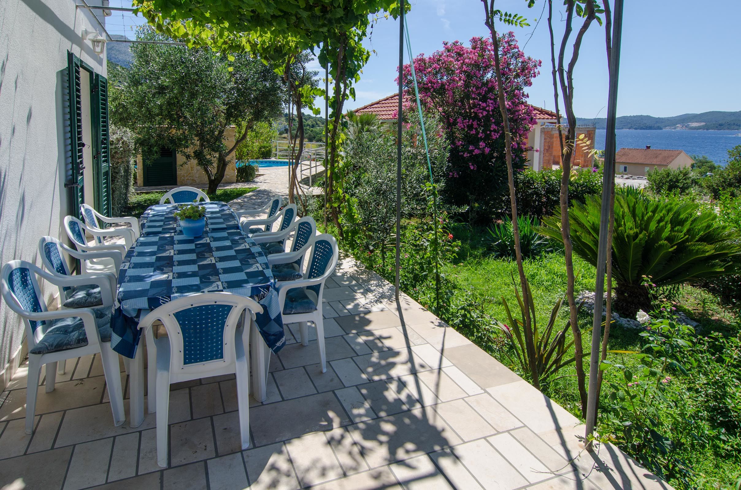 House Clarita 35245-K1