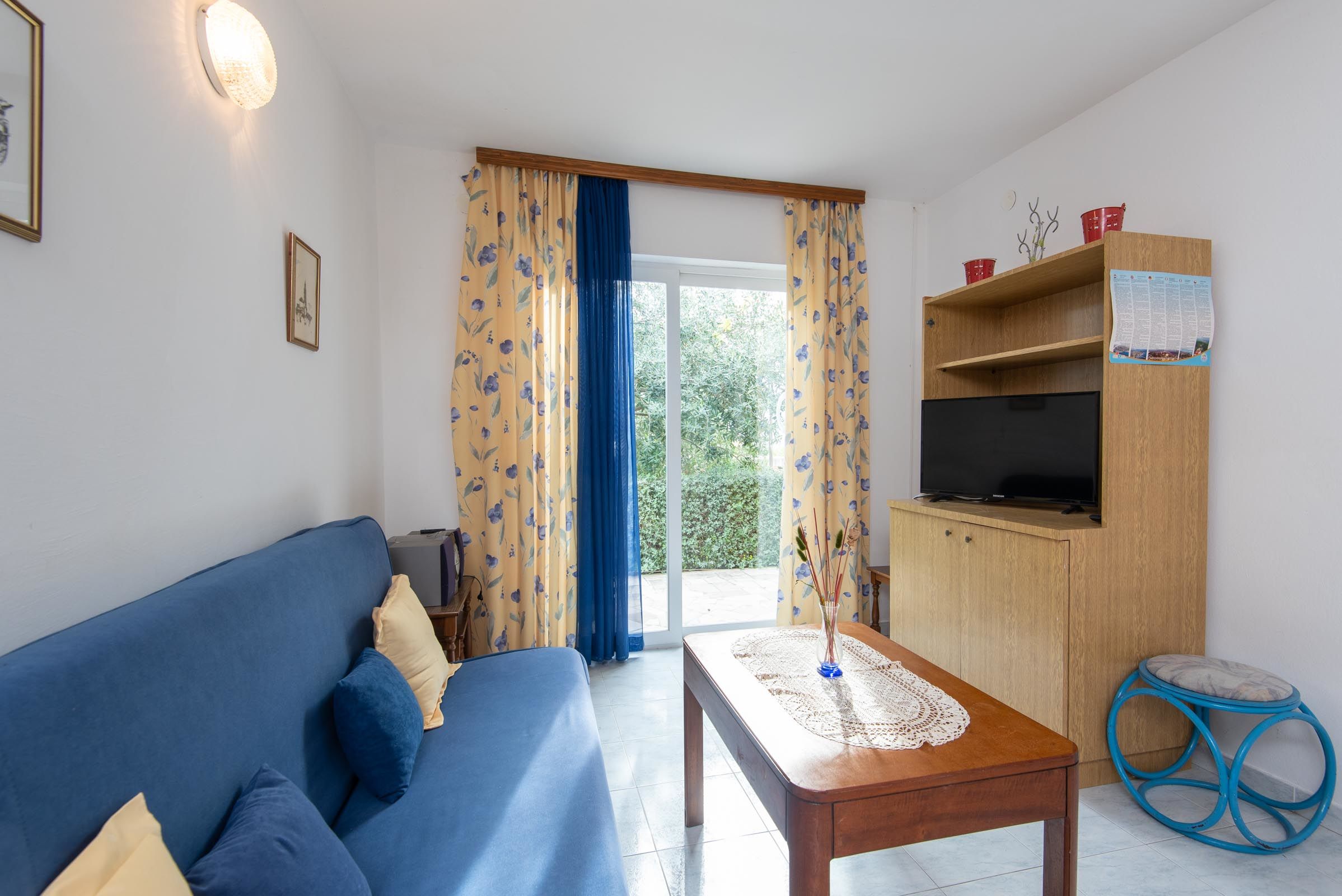 House Clarita 35245-K1