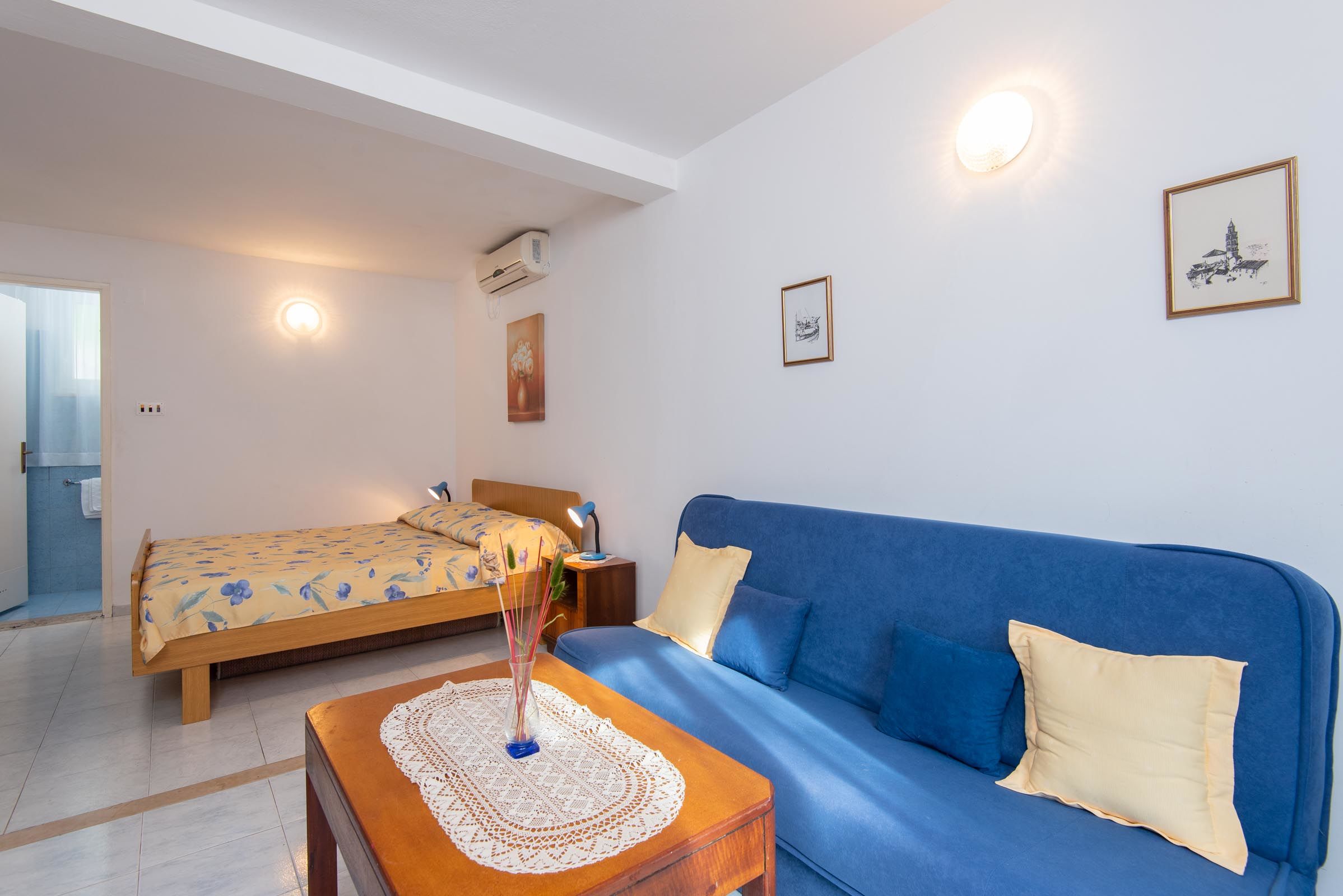 House Clarita 35245-K1