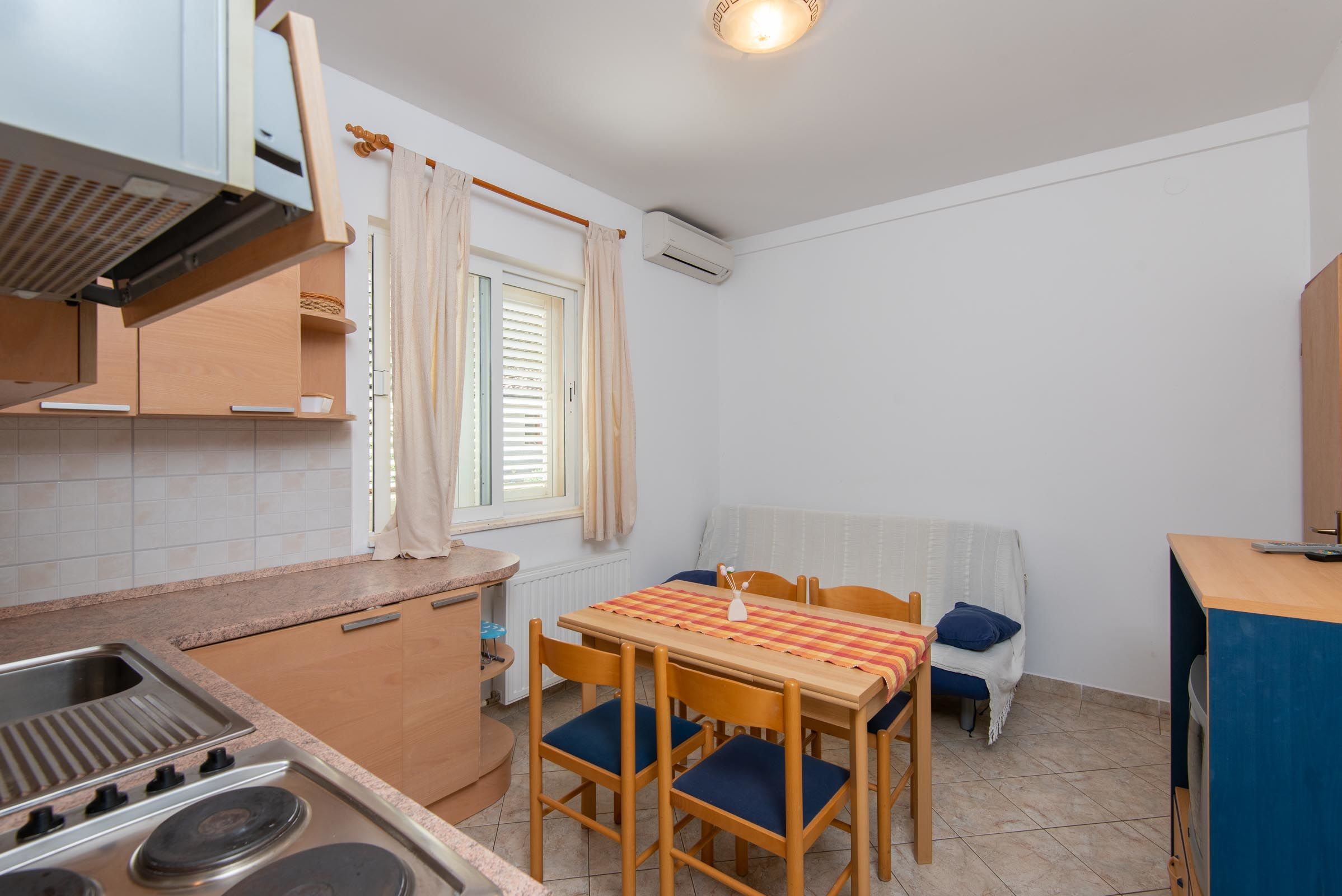 Apartment Ivona 35247-A1