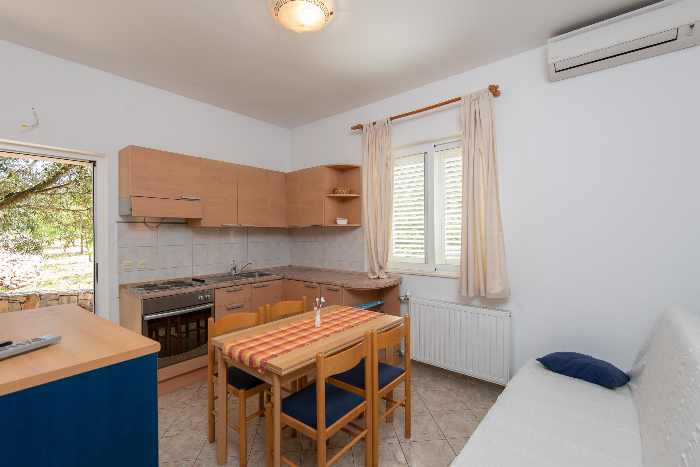 Apartment Ivona 35247-A1