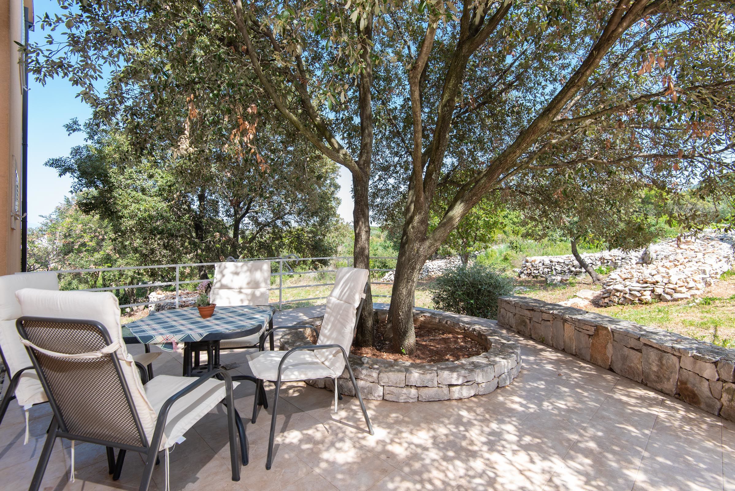 Apartment Ivona 35247-A1