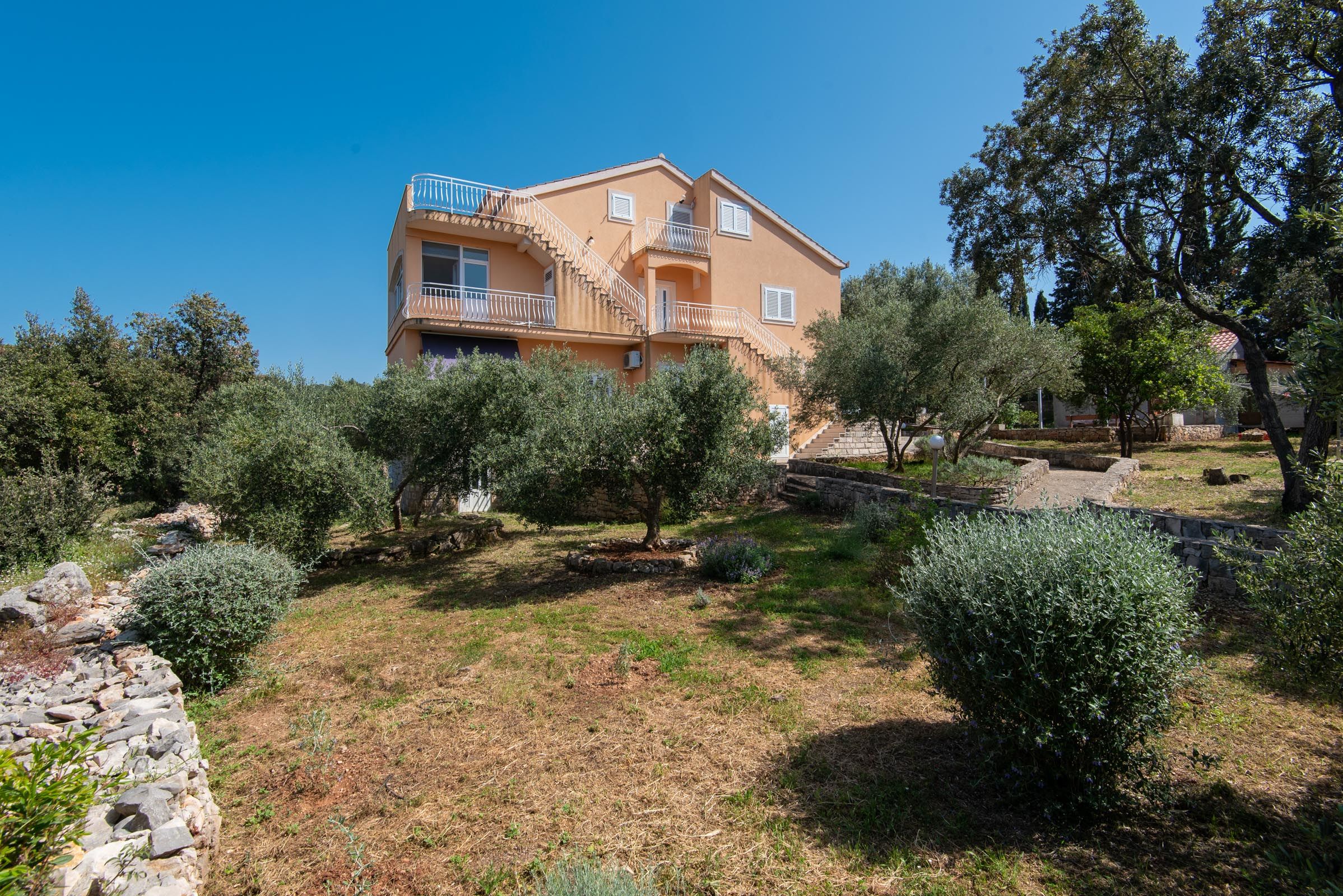 Apartment Ivona 35247-A1